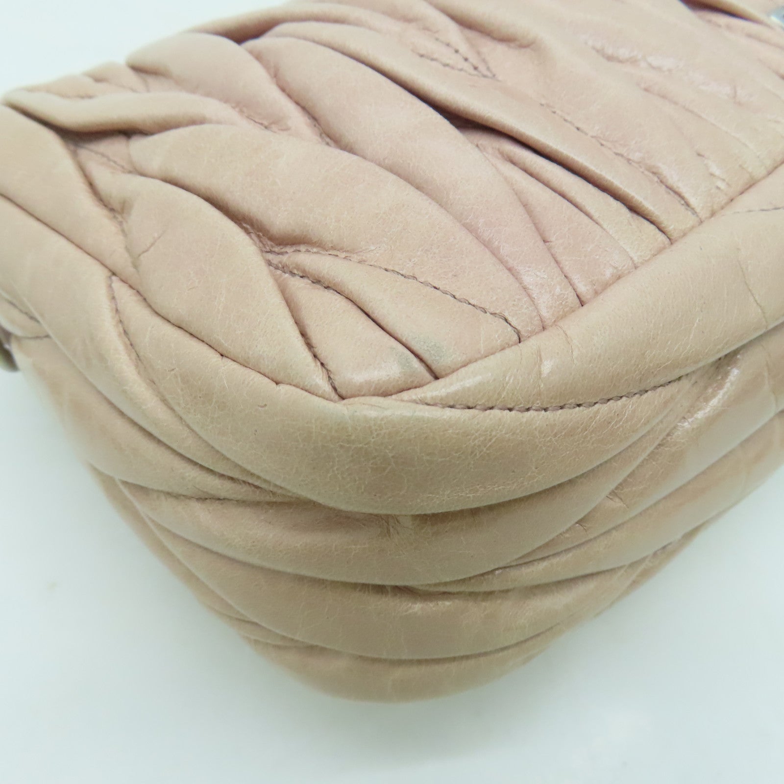 Miu Miu 牛皮皮革Shoulder Bag银扣肩背袋粉红色