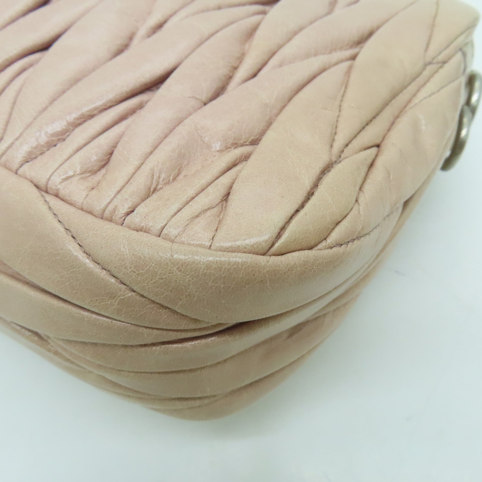 Miu Miu 牛皮皮革Shoulder Bag银扣肩背袋粉红色