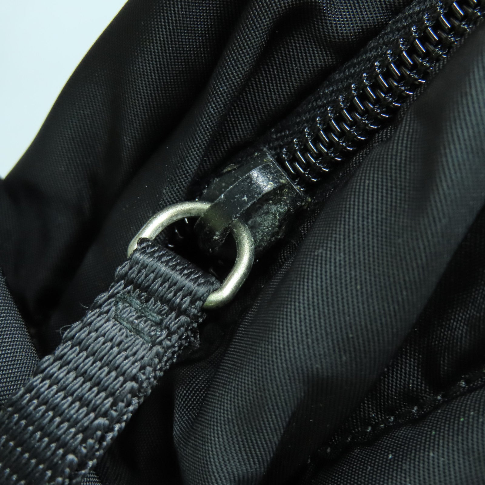PRADA 尼龙Backpack银扣背包黑色