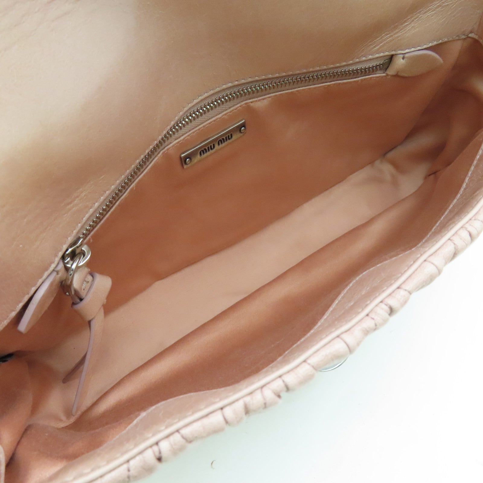 Miu Miu 牛皮皮革Shoulder Bag银扣肩背袋粉红色