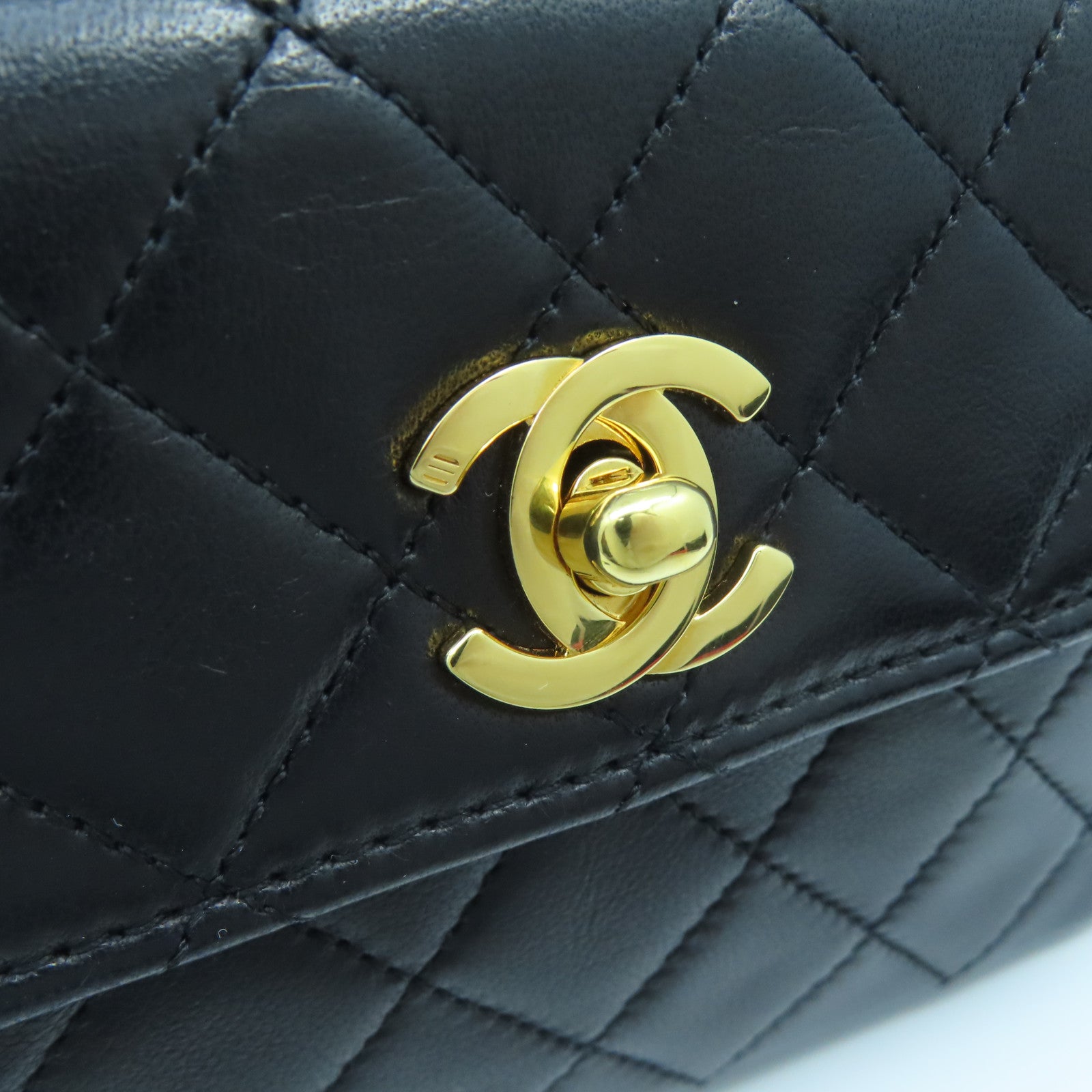 CHANEL 菱格羊皮皮革Chain Shoulder Bag金扣鏈帶肩背袋黑色