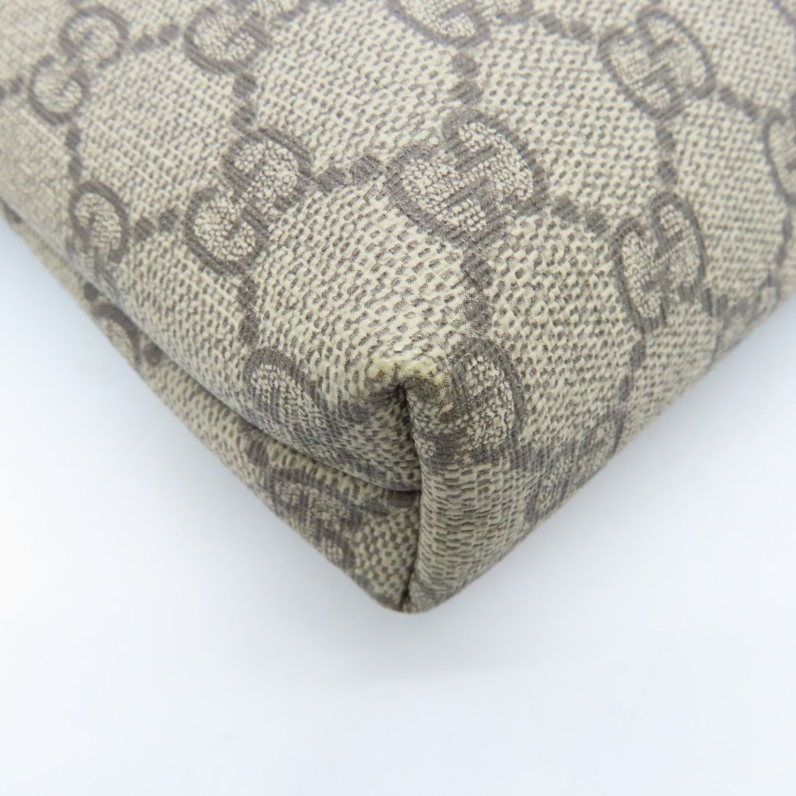 GUCCI coated canvas Shoulder Bag silver buckle shoulder bag light brown