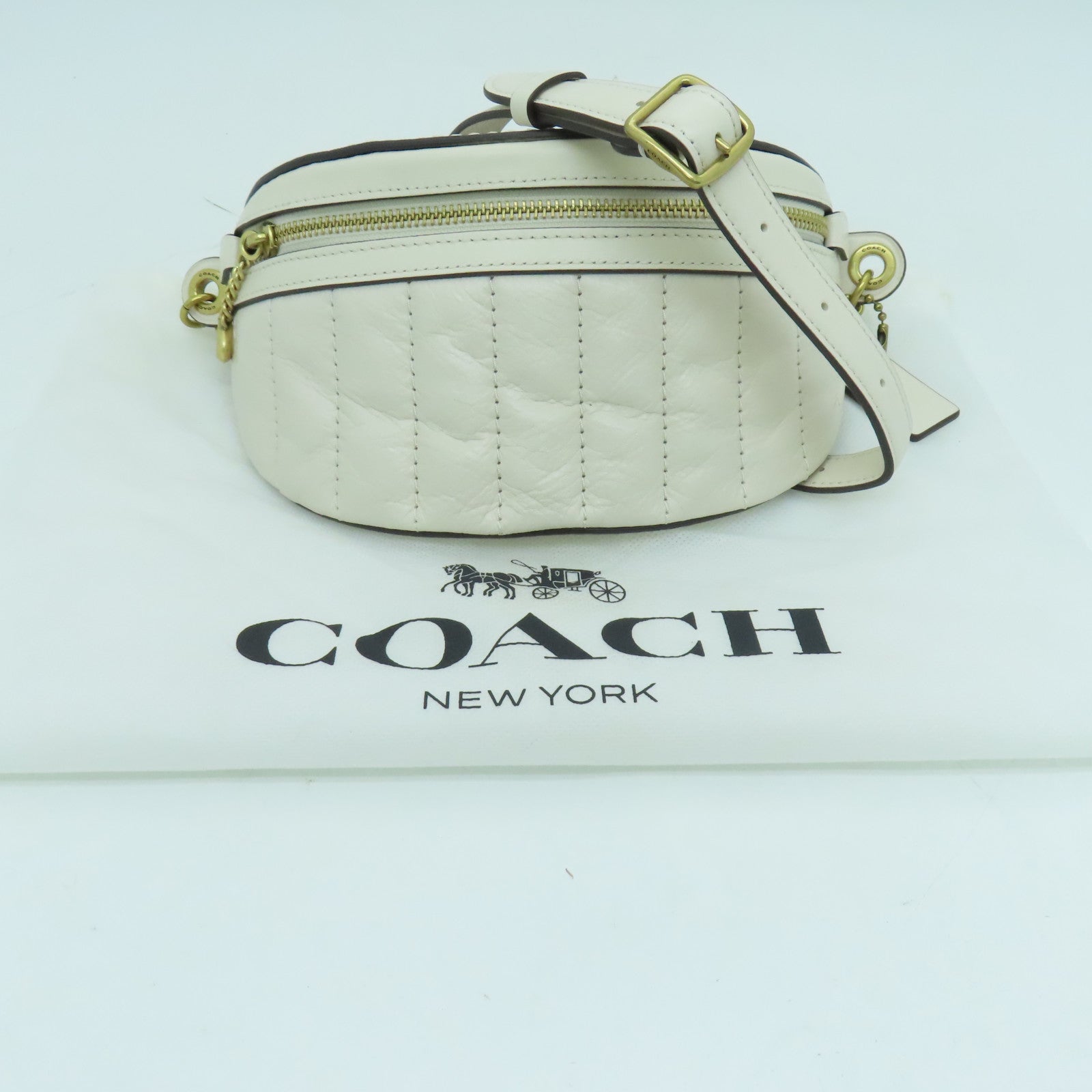COACH 牛皮皮革Waist Bag金扣腰包白色