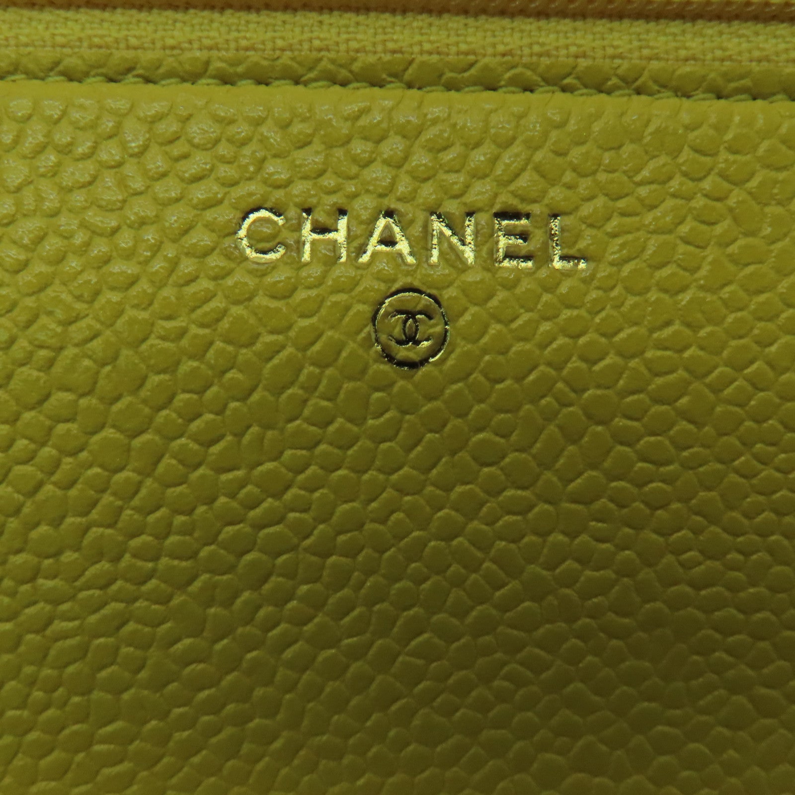 CHANEL Caviar皮革WOC Chain Shoulder金扣鏈帶肩背袋黃色