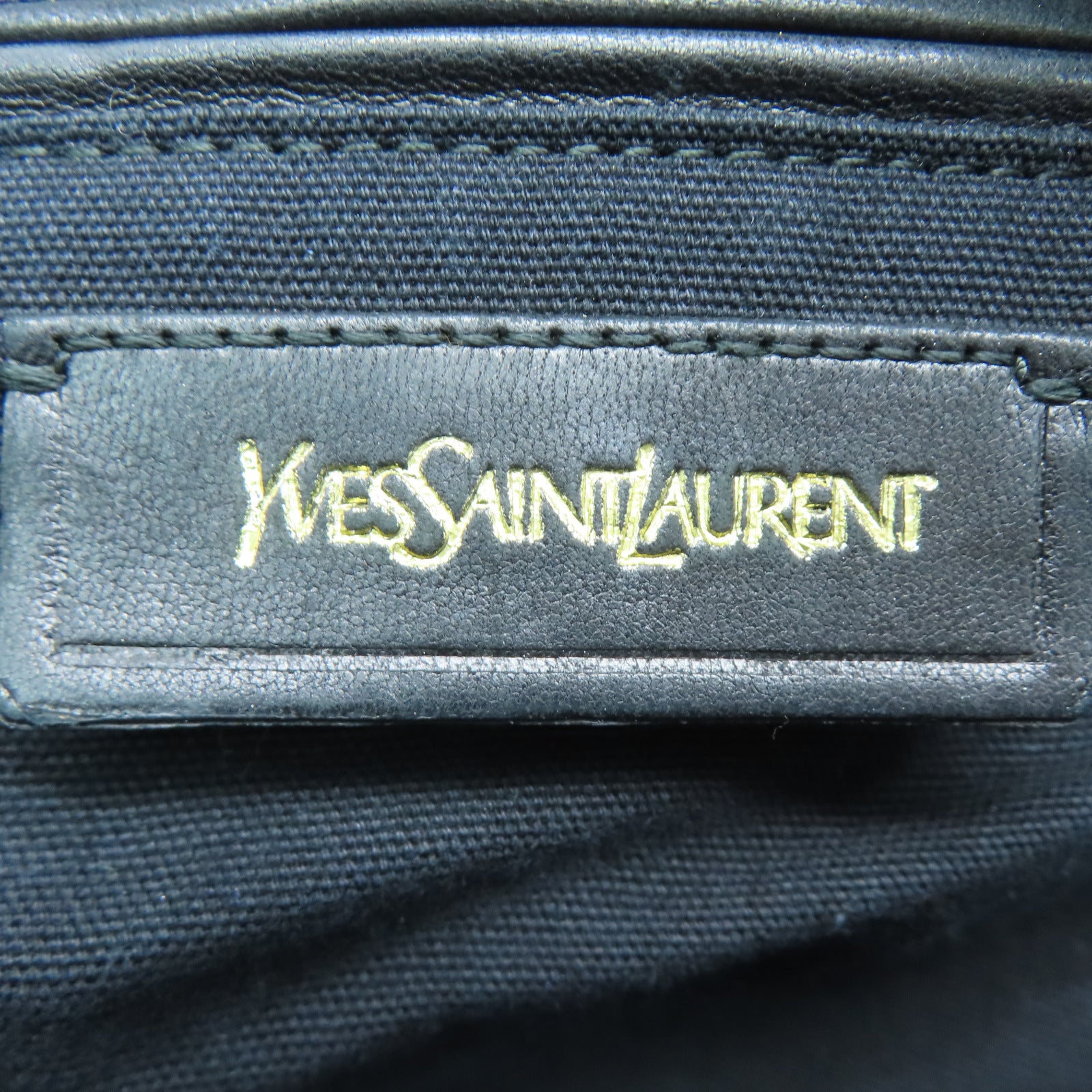 YVES SAINT LAURENT 牛皮皮革Easy Bag金扣肩背袋黑色