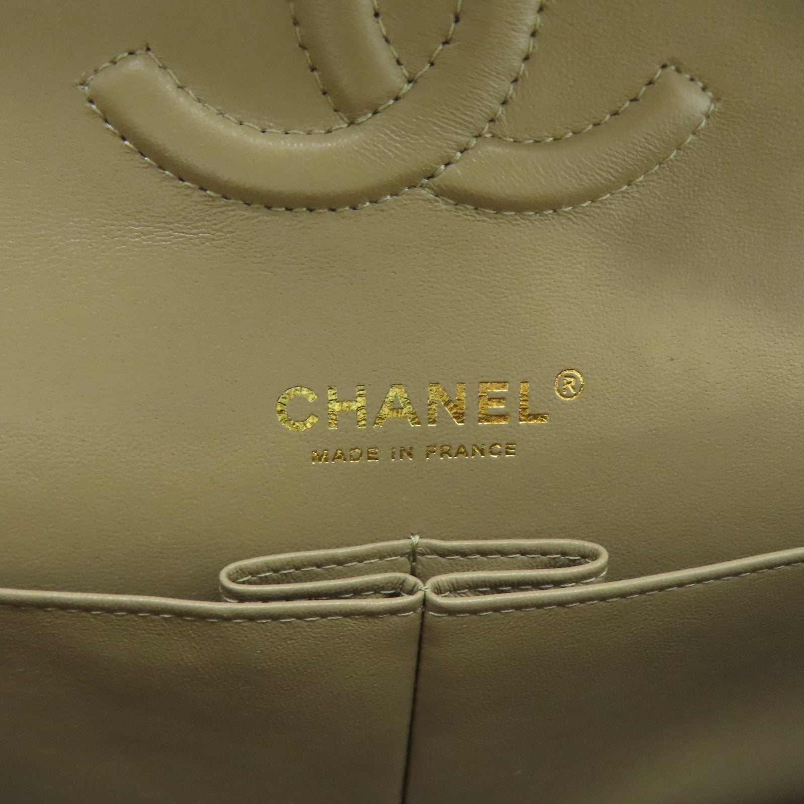 CHANEL 菱格Caviar皮革Classic Flap金扣鏈帶肩背袋啡色
