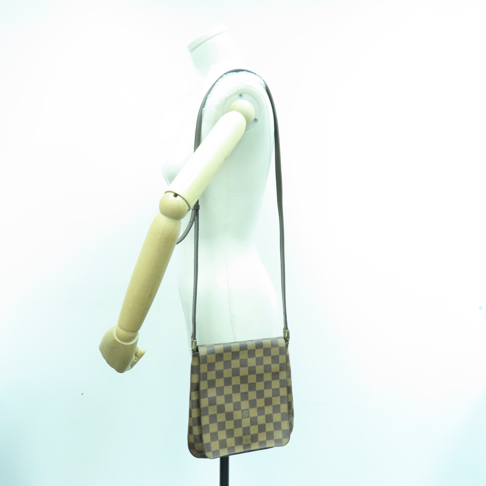 LOUIS VUITTON Damier Musette Salsa金扣肩背袋啡色