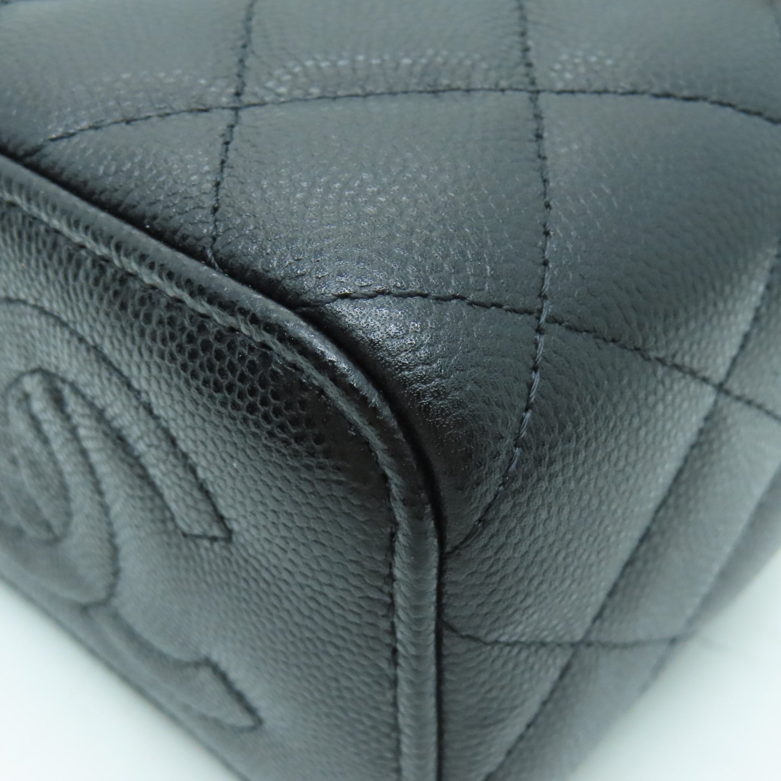 CHANEL 菱格Caviar皮革Small Vanity Case金扣链带肩背袋黑色