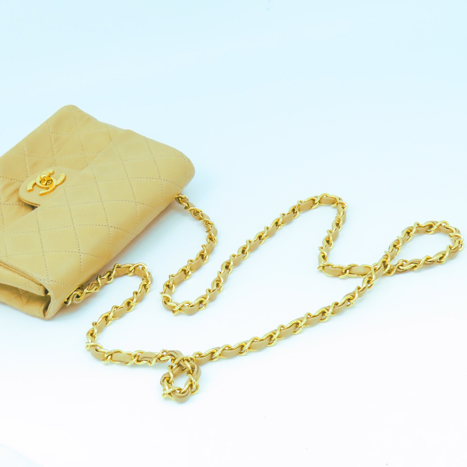 CHANEL 【激減優惠】菱格羊皮皮革Vintage Classic Flap 17cm金扣鏈帶肩背袋卡其色