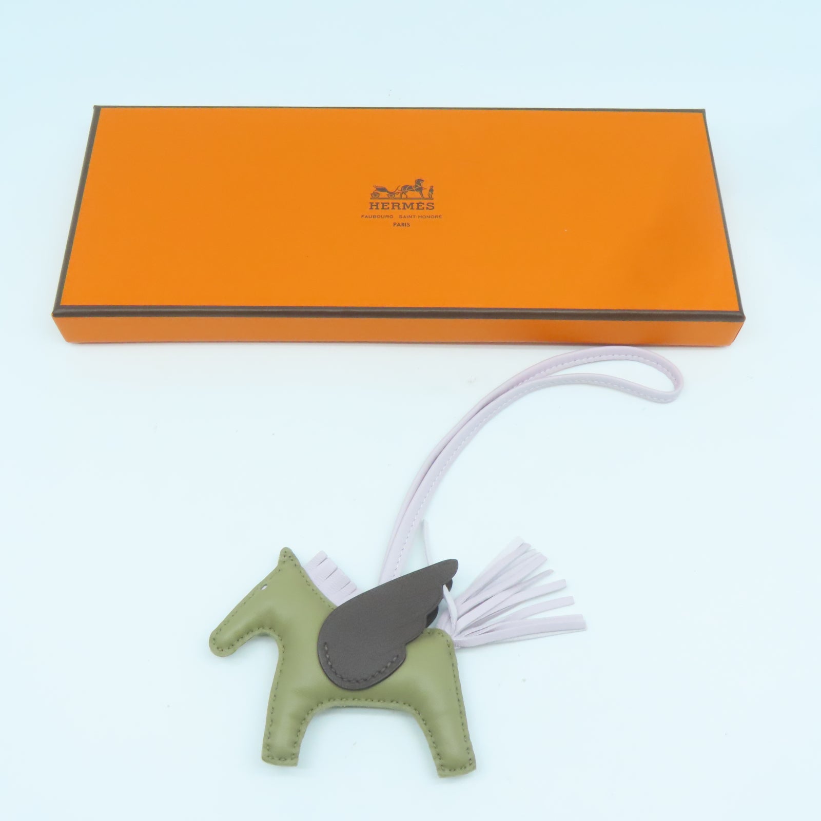 HERMES Swift皮革Rodeo Pegase PM掛飾Beige Marfa馬爾法米色/Mauve Pale夢幻紫