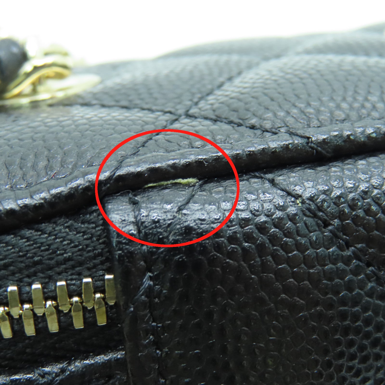 CHANEL 菱格Caviar皮革Small Vanity Case金扣链带肩背袋黑色