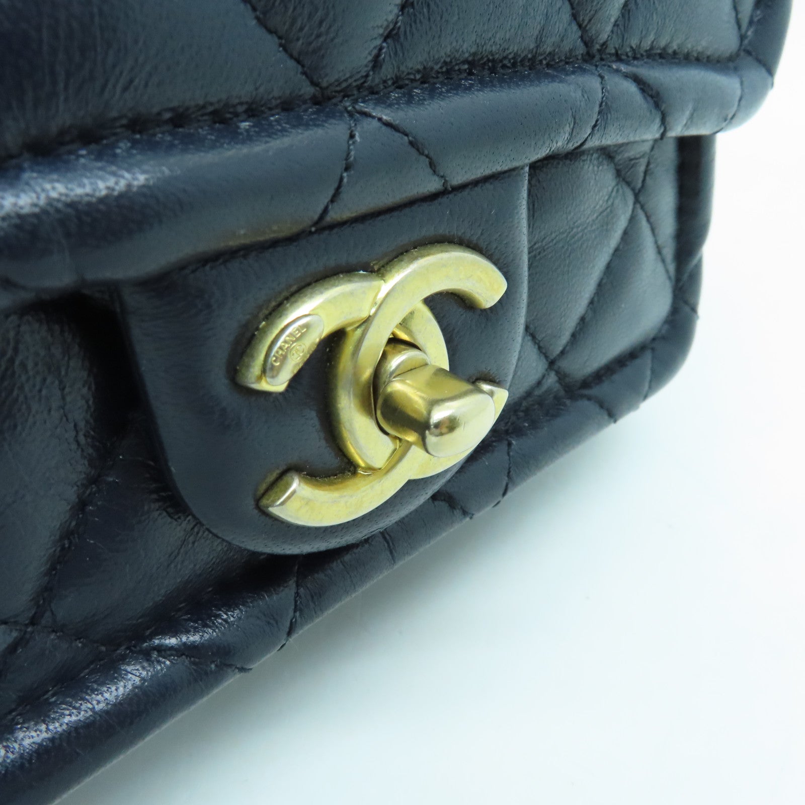 CHANEL rhombic sheepskin leather Chain Shoulder gold buckle shoulder bag dark blue