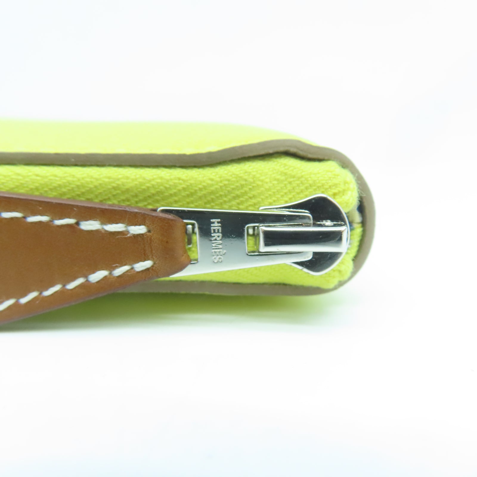 HERMES Chevre皮革Silk In Compact Wallet銀扣錢包黃色