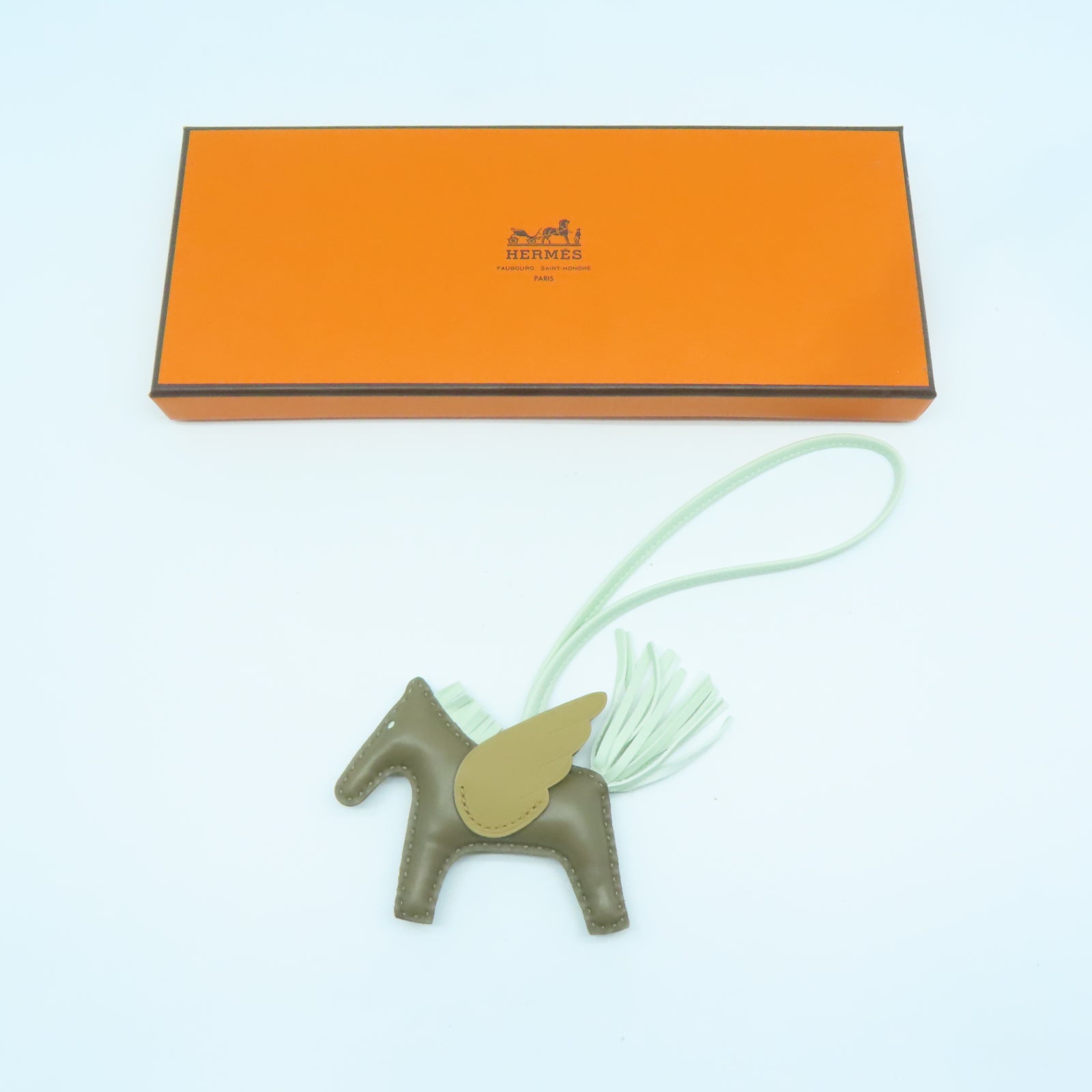 HERMES Swift皮革Rodeo Pegase MM掛飾Etoupe大象灰色/Vert Fizz 汽泡綠