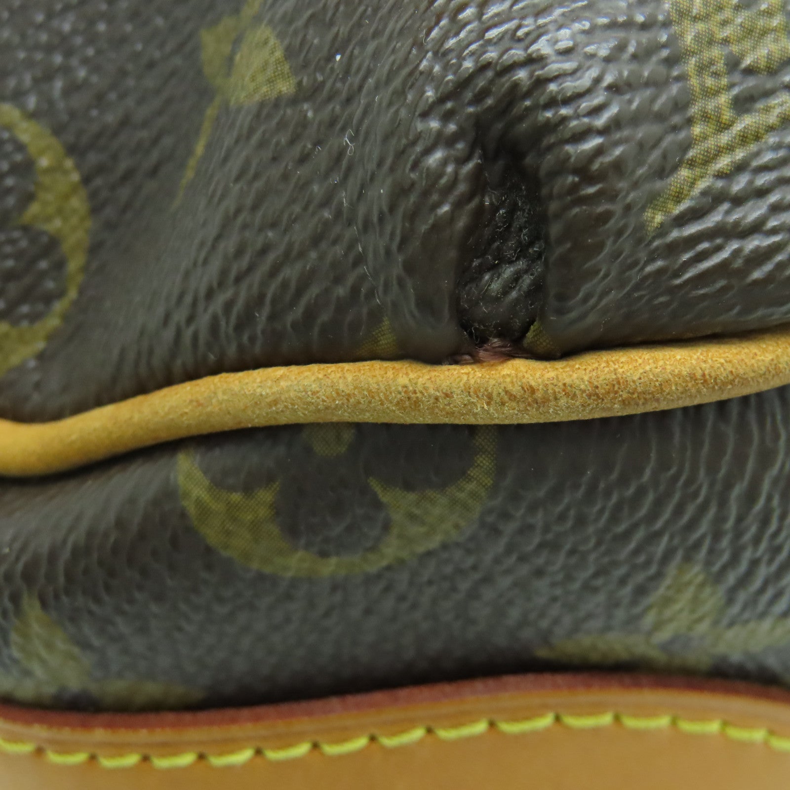 LOUIS VUITTON Monogram Tulum GM金扣肩背袋啡色