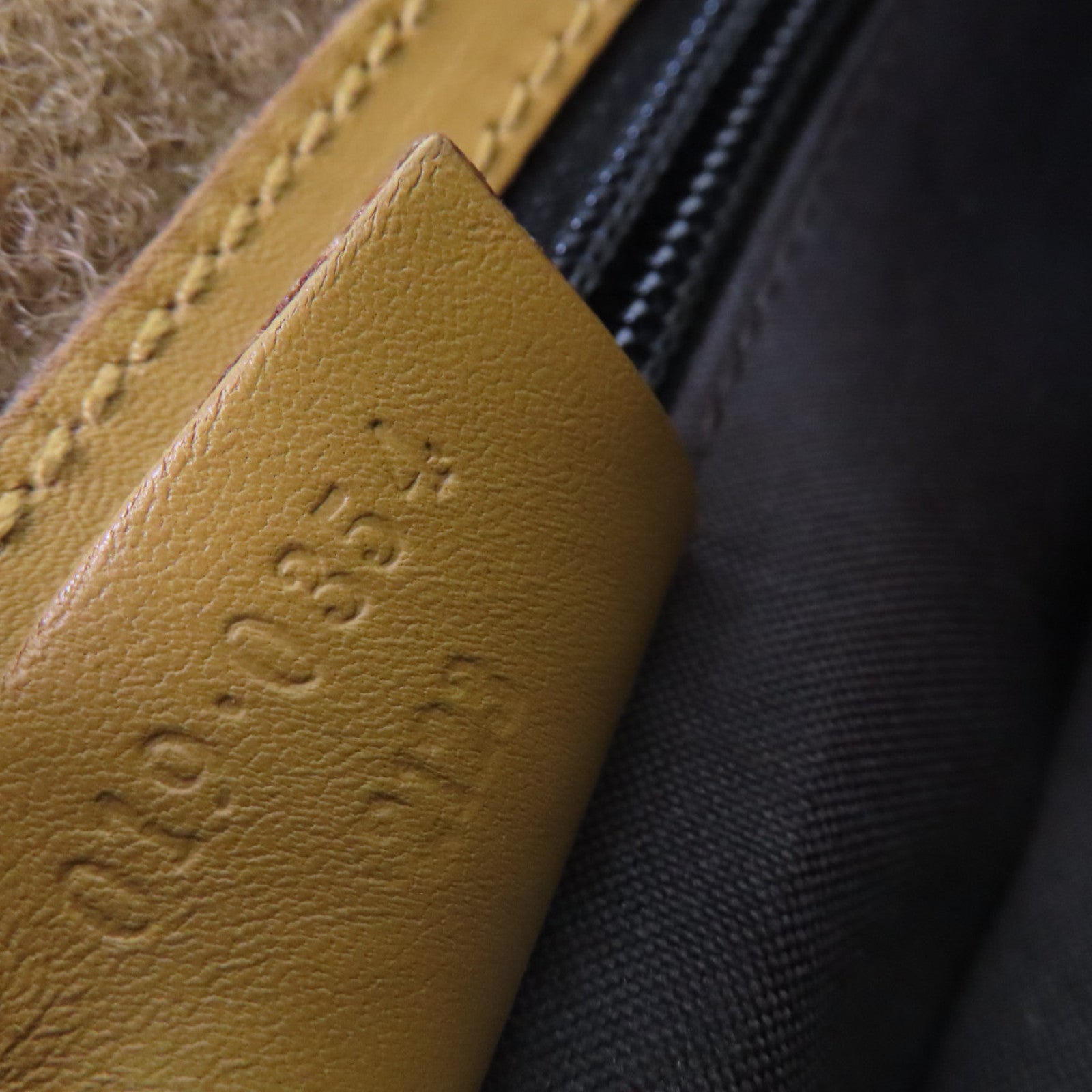 GUCCI GG帆布Shoulder Bag金扣肩背袋啡色