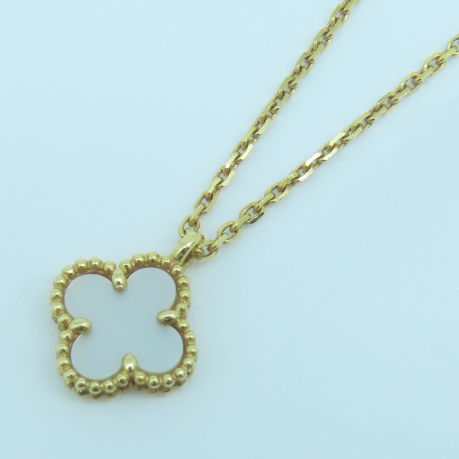 Van Cleef &amp; Arpels 18K Gold/Mother of Pearl Necklace Gold Buckle Necklace White