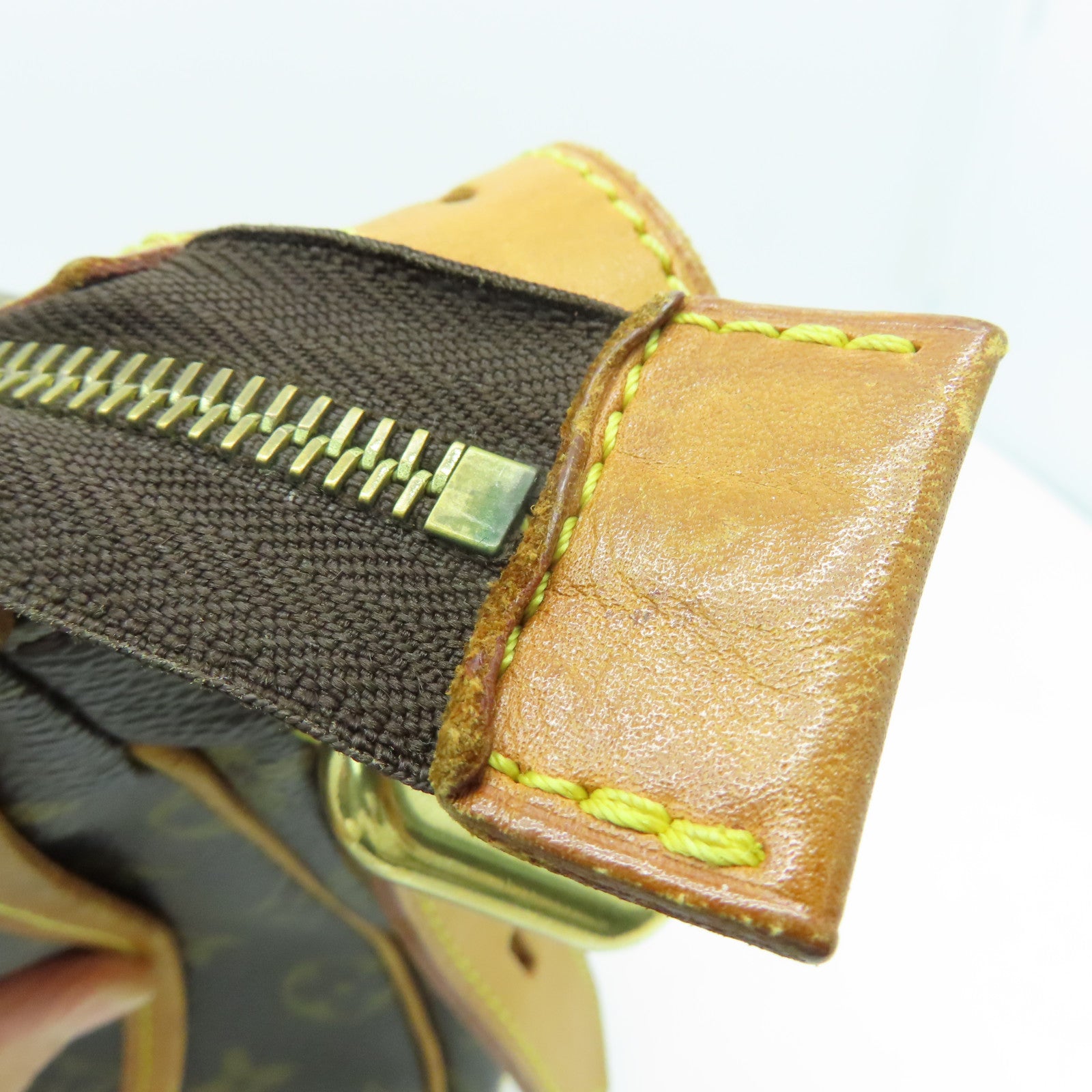 LOUIS VUITTON Monogram Tulum GM金扣肩背袋啡色