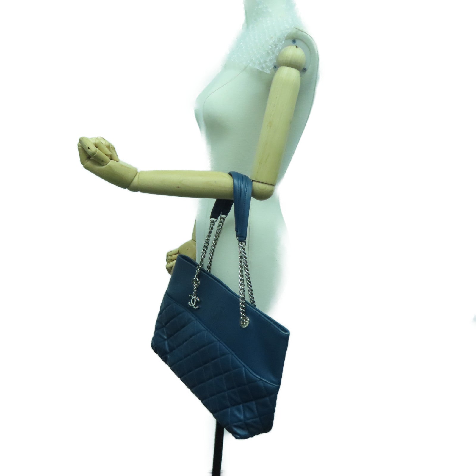 CHANEL 【激减优惠】菱格牛皮皮革Shoulder Bag银扣手挽袋蓝色