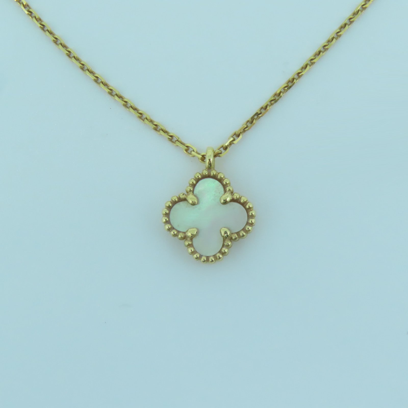 Van Cleef &amp; Arpels 18K Gold/Mother of Pearl Necklace Gold Buckle Necklace White
