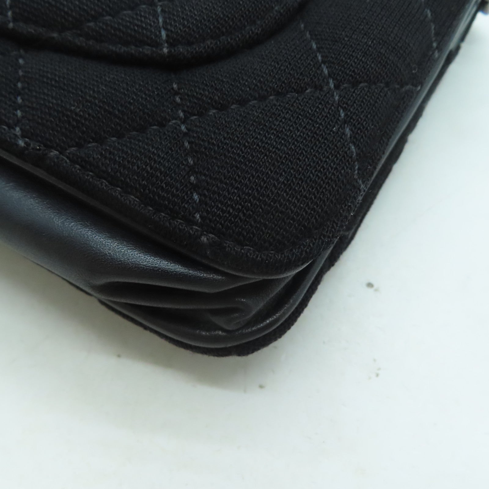 CHANEL 菱格帆布Wallet On Chain銀扣肩背袋黑色