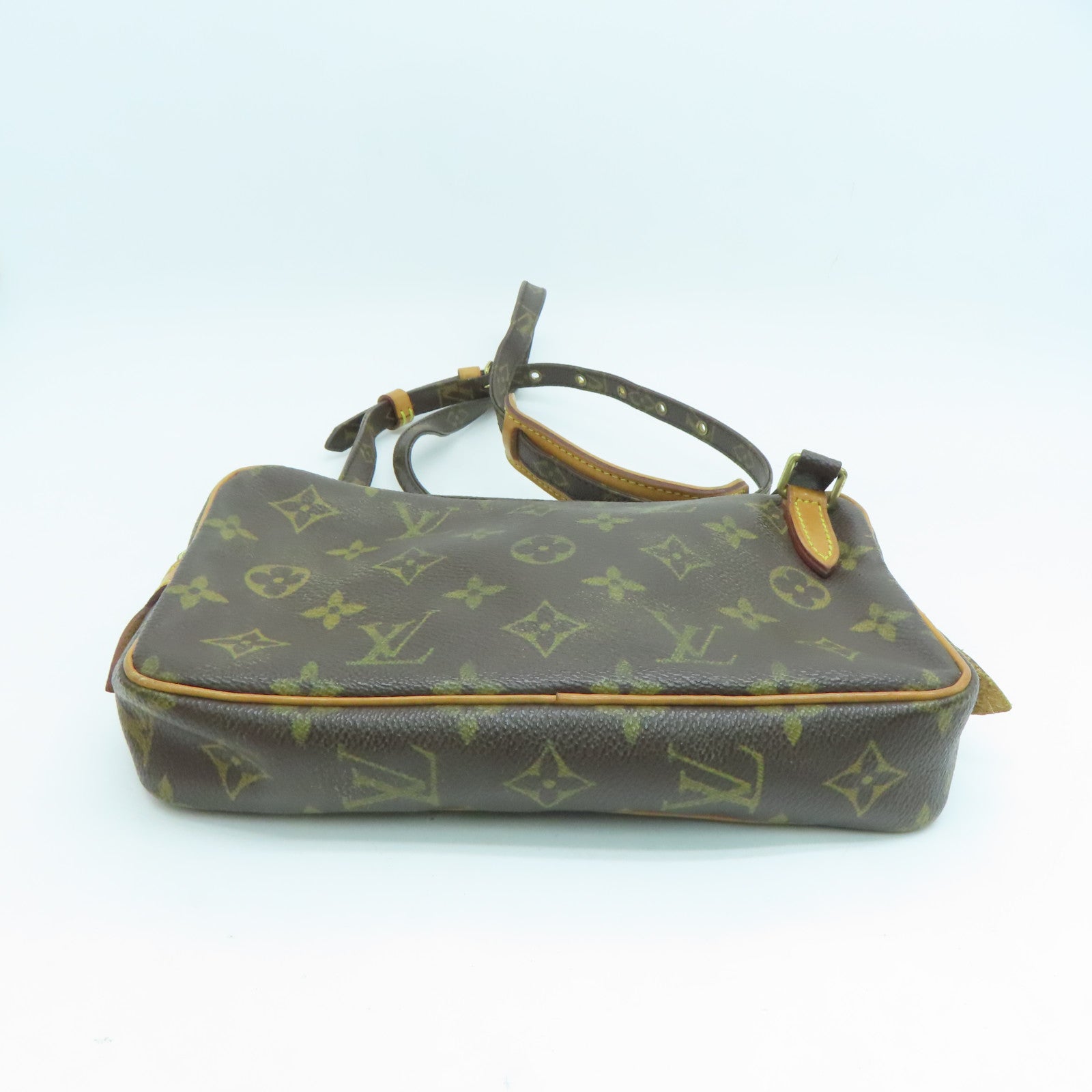 LOUIS VUITTON Monogram Pochette Marly Bandouliere Shoulder Bag金扣肩背袋啡色
