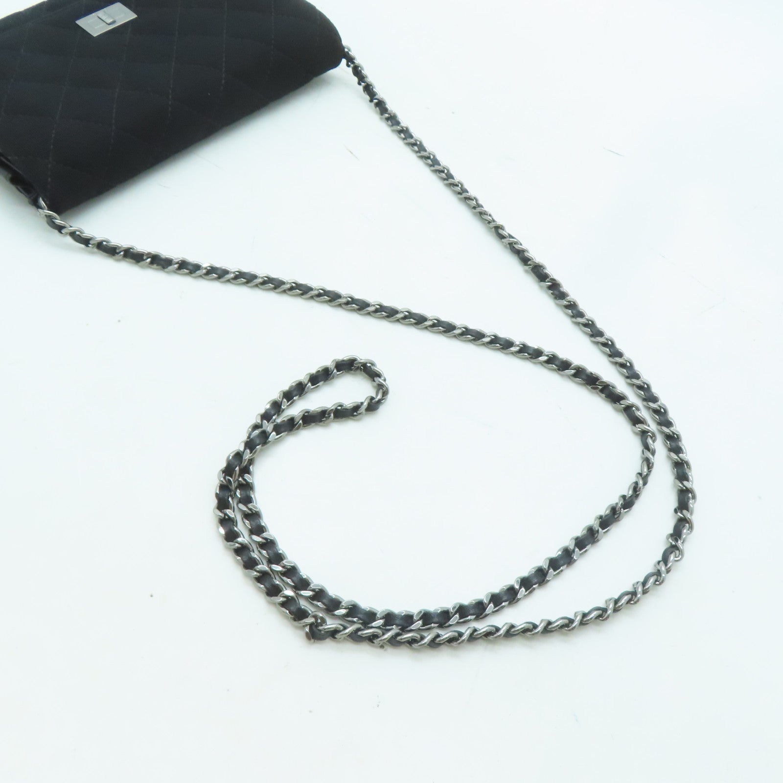 CHANEL 菱格帆布Wallet On Chain銀扣肩背袋黑色