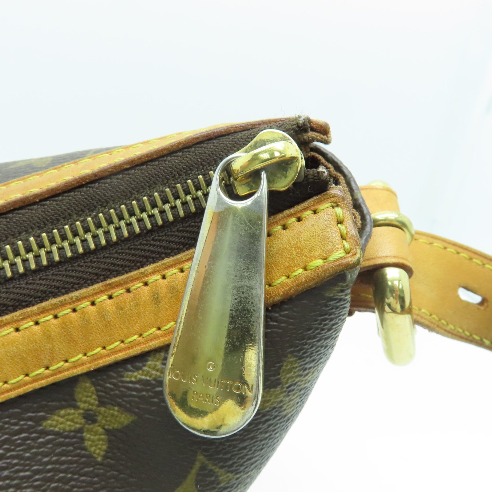 LOUIS VUITTON Monogram Tulum GM金扣肩背袋啡色