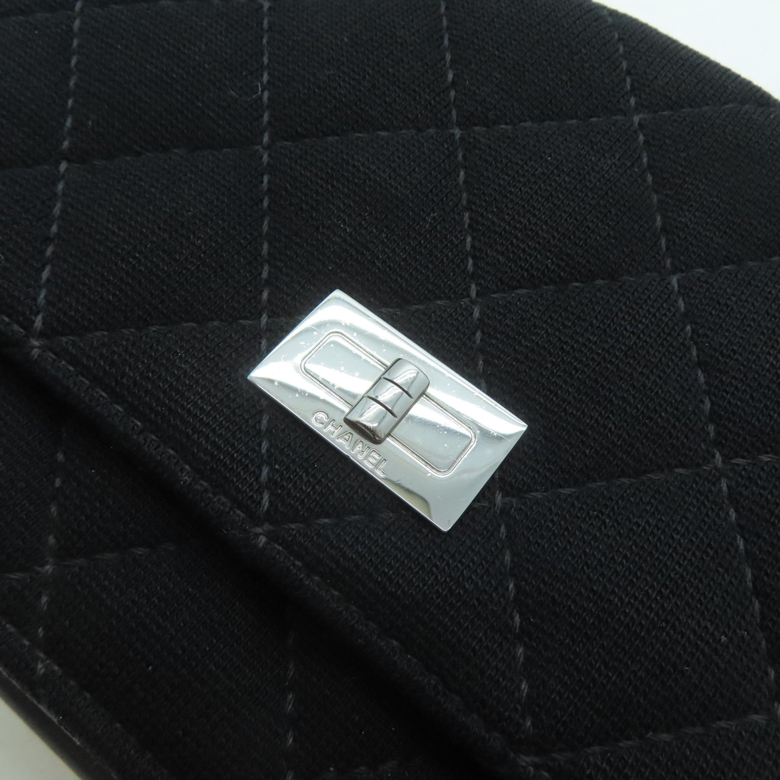CHANEL 菱格帆布Wallet On Chain銀扣肩背袋黑色
