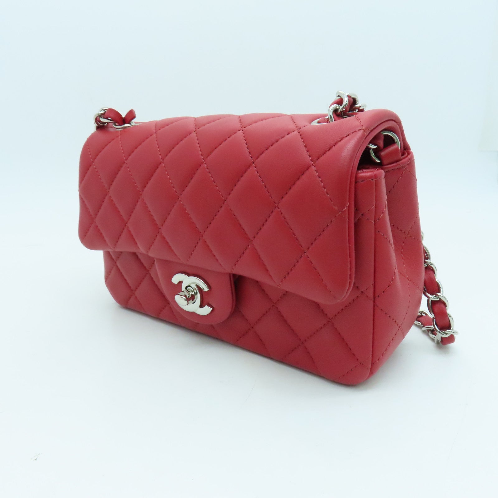 CHANEL 菱格羊皮皮革Classic銀扣肩背袋紅色