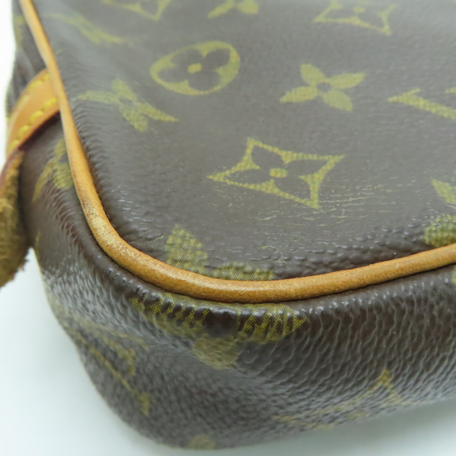 LOUIS VUITTON Monogram Pochette Marly Bandouliere Shoulder Bag金扣肩背袋啡色