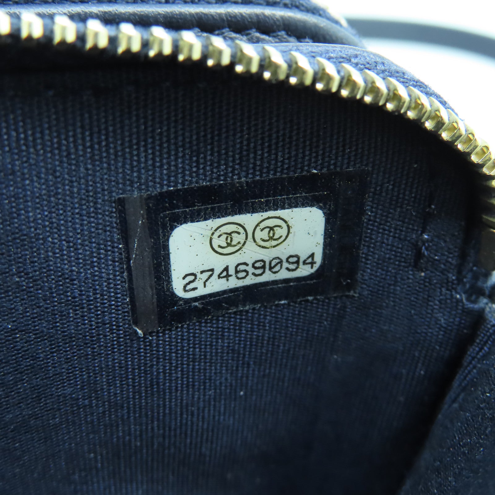 CHANEL 菱格Caviar皮革Boy Chain Shoulder金扣鏈帶肩背袋深藍色