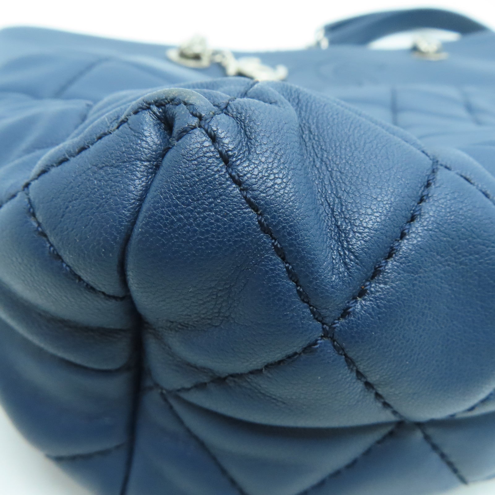 CHANEL 【激减优惠】菱格牛皮皮革Shoulder Bag银扣手挽袋蓝色