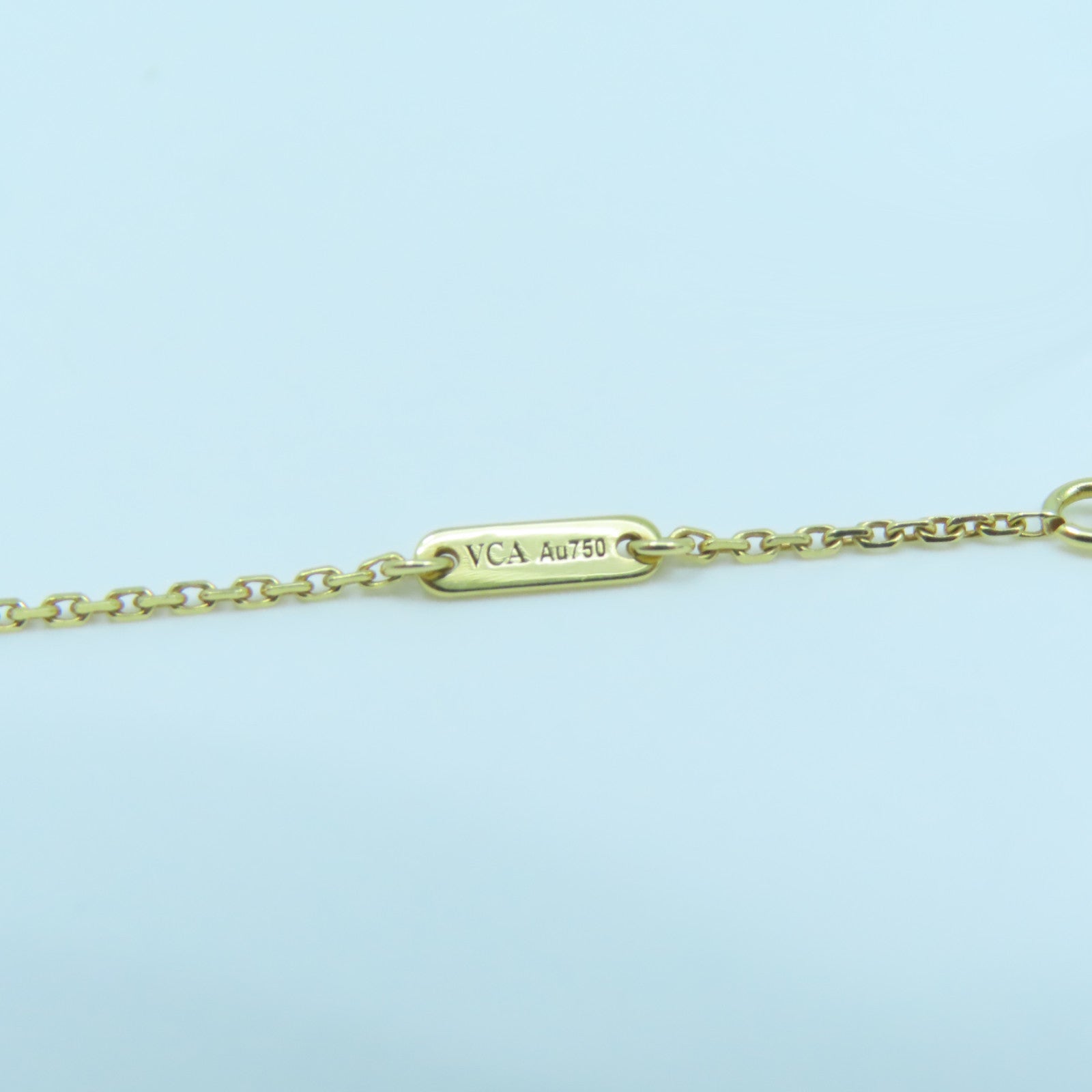 Van Cleef &amp; Arpels 18K Gold/Mother of Pearl Necklace Gold Buckle Necklace White