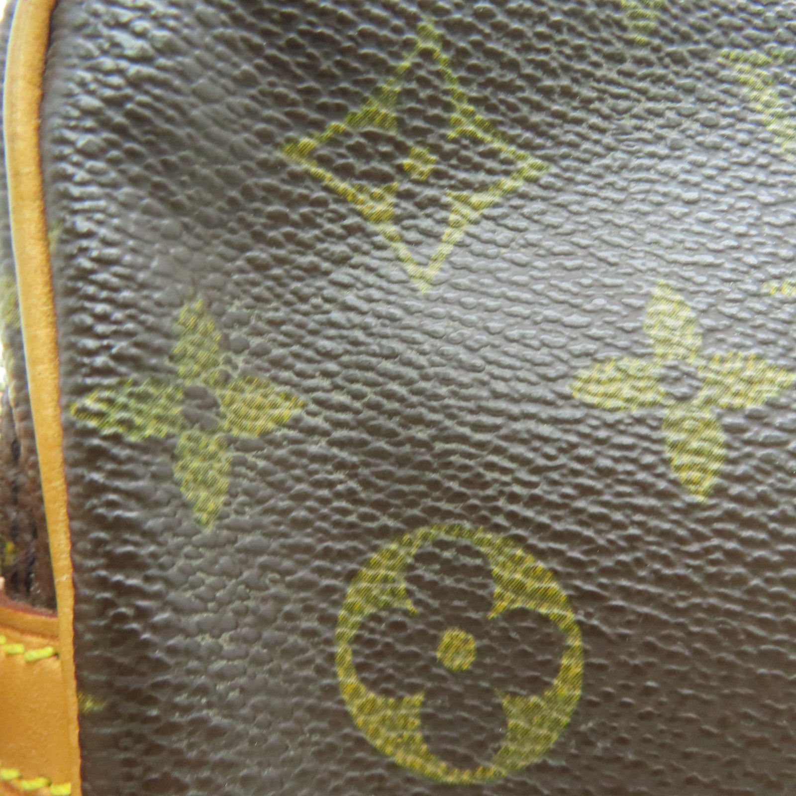 LOUIS VUITTON Monogram Pochette Marly Bandouliere Shoulder Bag金扣肩背袋啡色