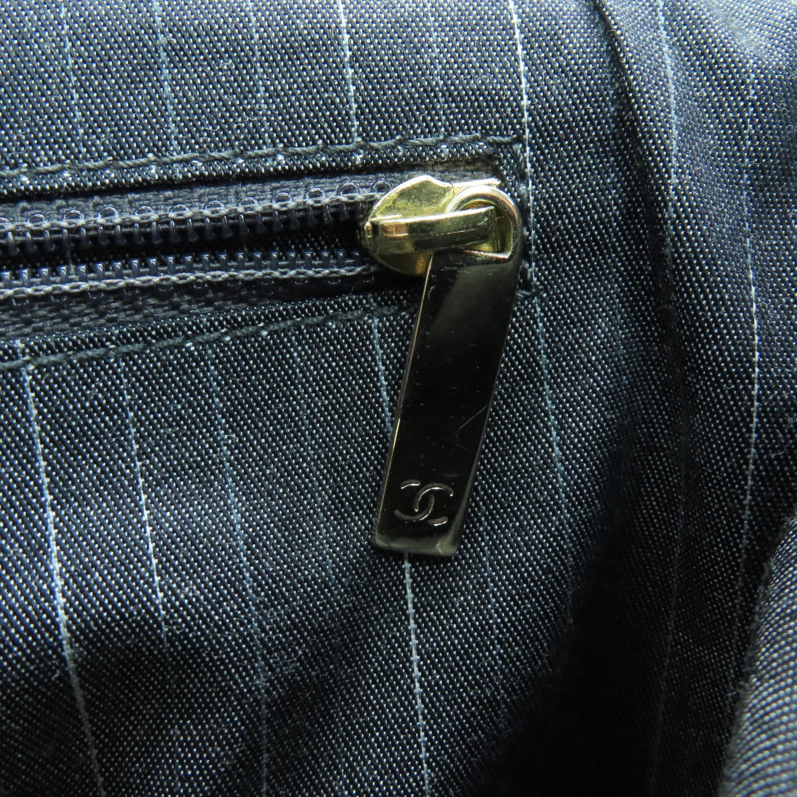 CHANEL 菱格牛皮皮革/斜紋軟呢Portobello Shoulder Bag金扣鏈帶肩背袋黑色