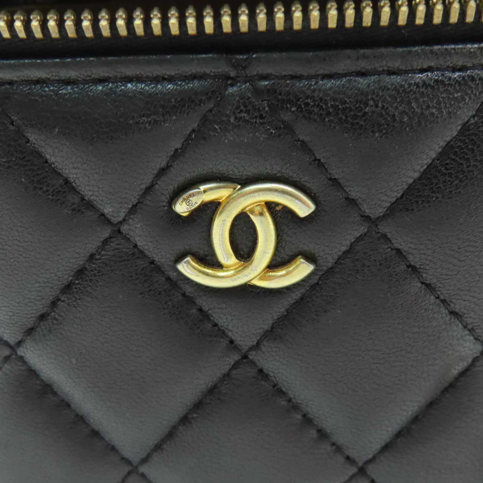 CHANEL 菱格羊皮皮革Chain Shoulder金扣鏈帶肩背袋黑色