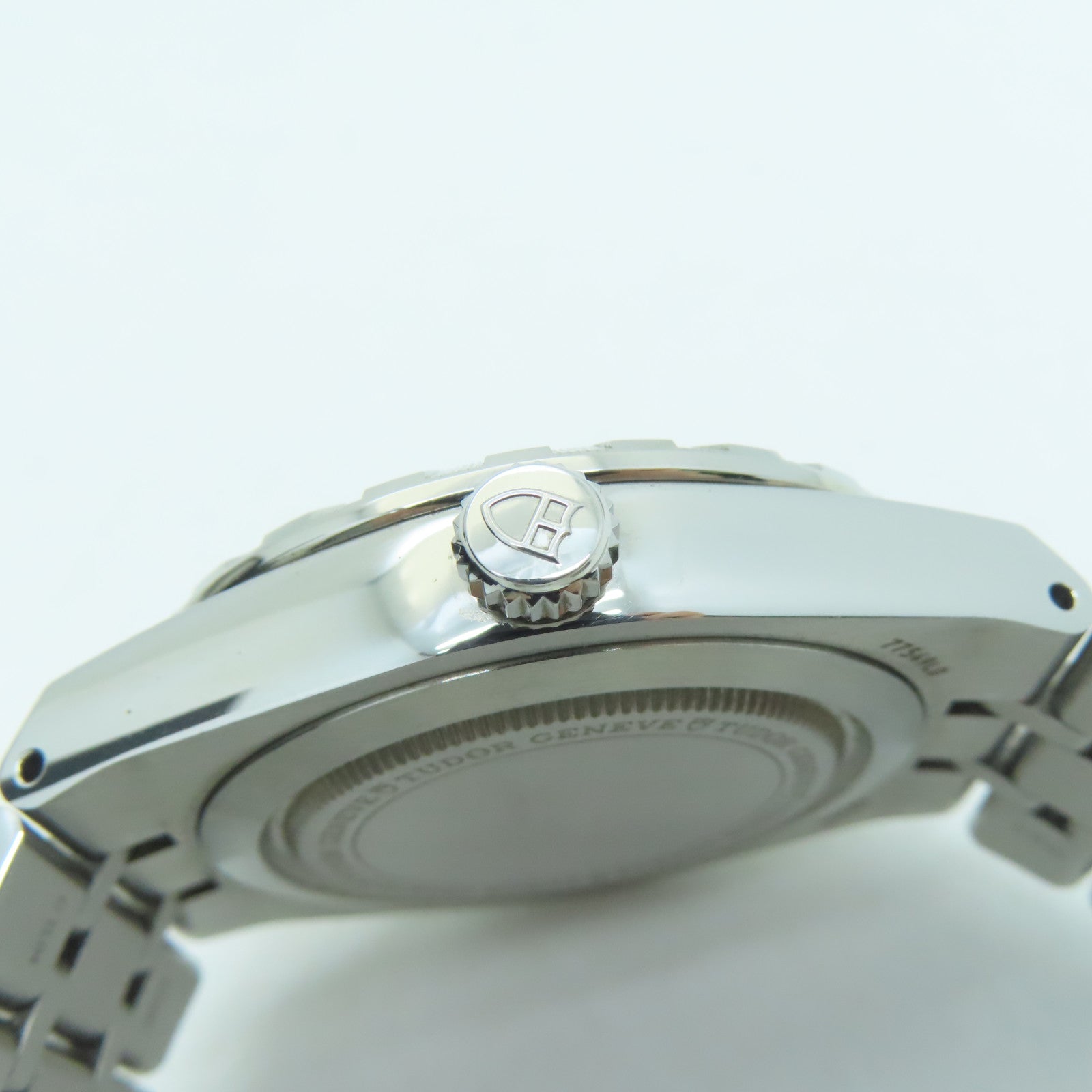 TUDOR Royal 38mm不锈钢钻石手表自动机芯蓝色