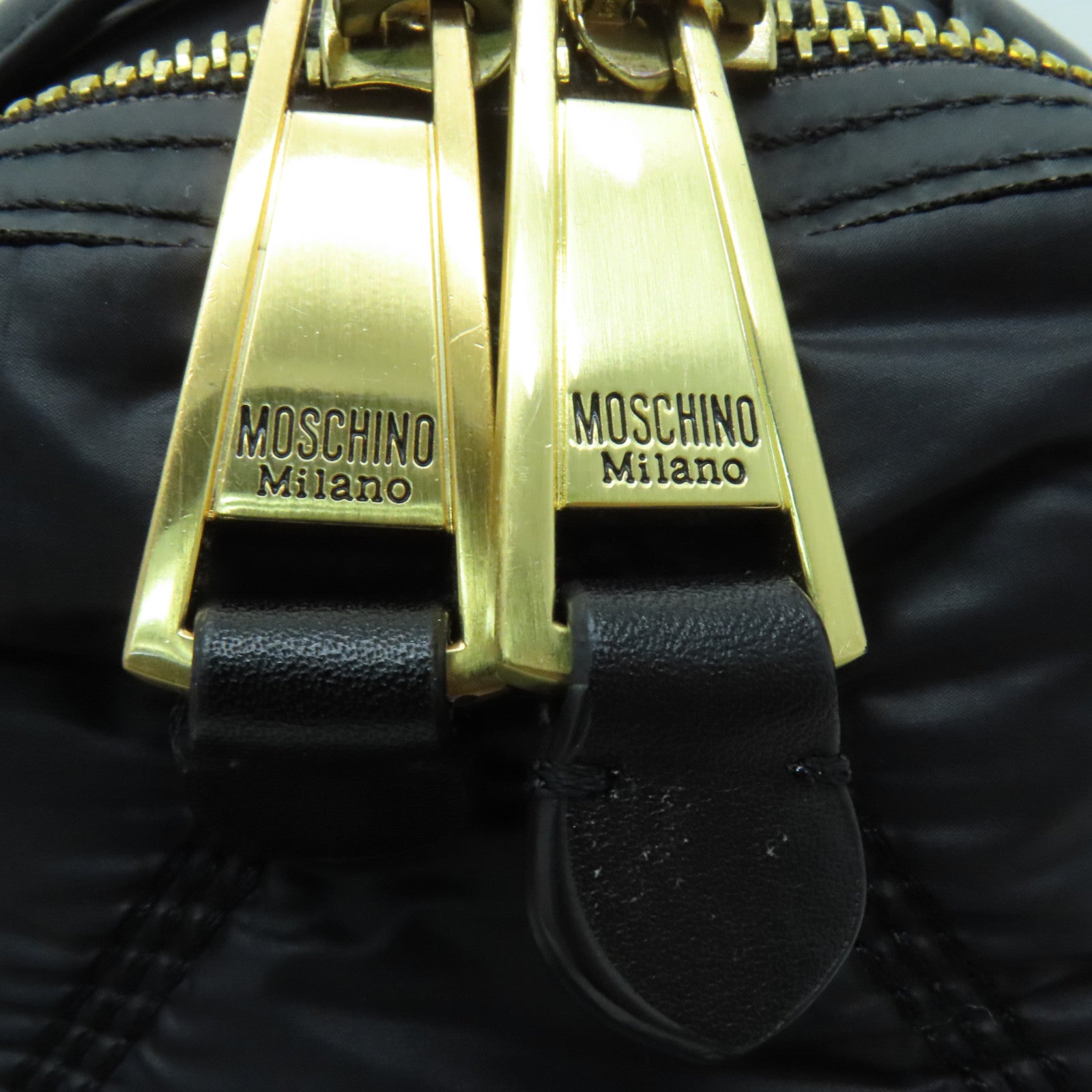 MOSCHINO 帆布Backpack金扣背包黑色