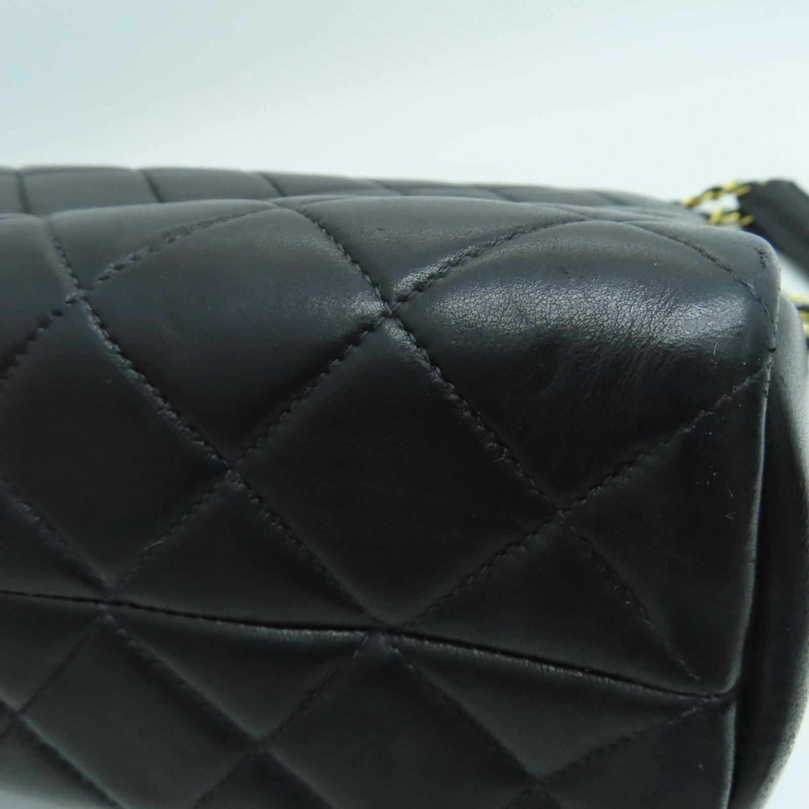 CHANEL 菱格羊皮皮革Chain Shoulder金扣肩背袋黑色