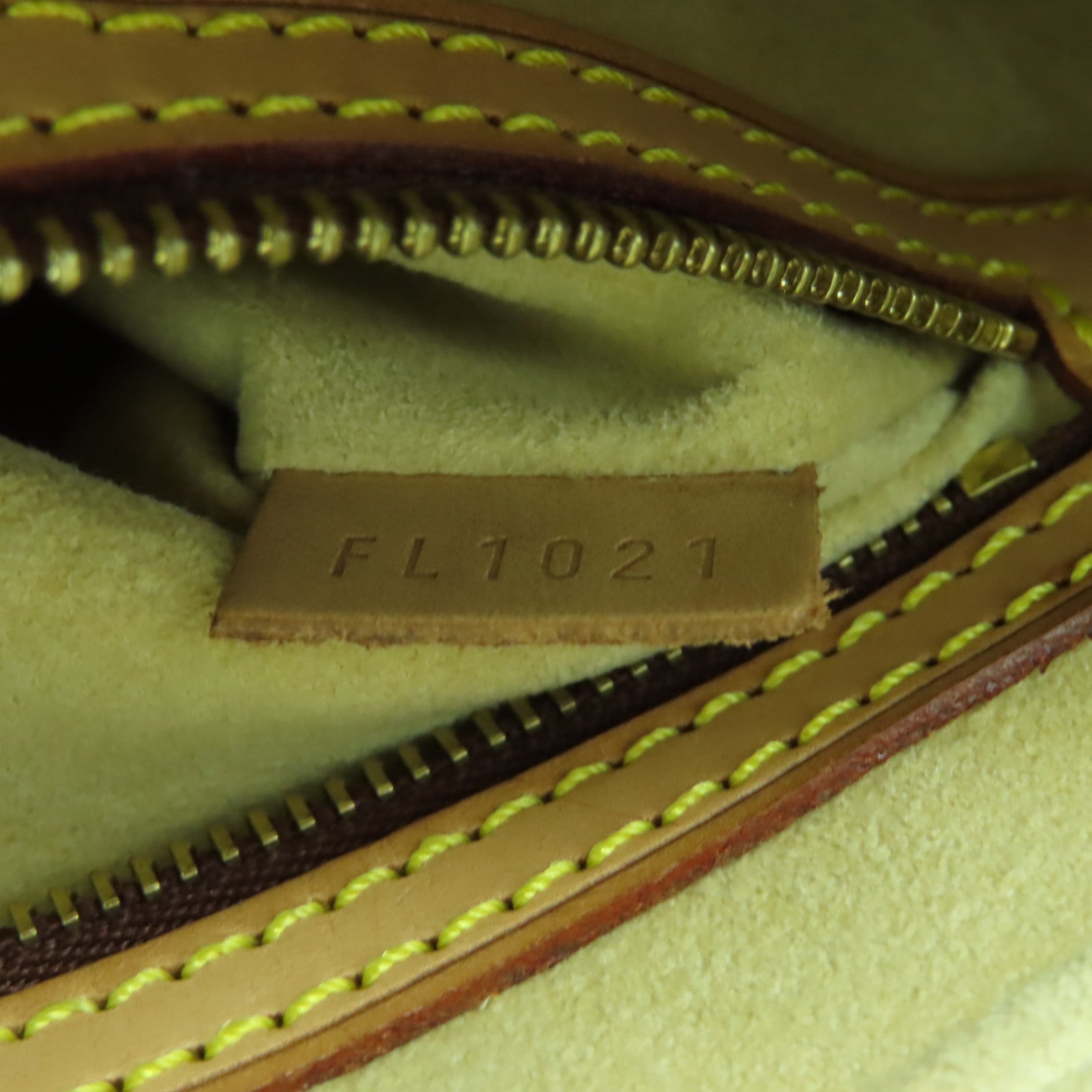 LOUIS VUITTON Monogram Looping MM金扣肩背袋啡色