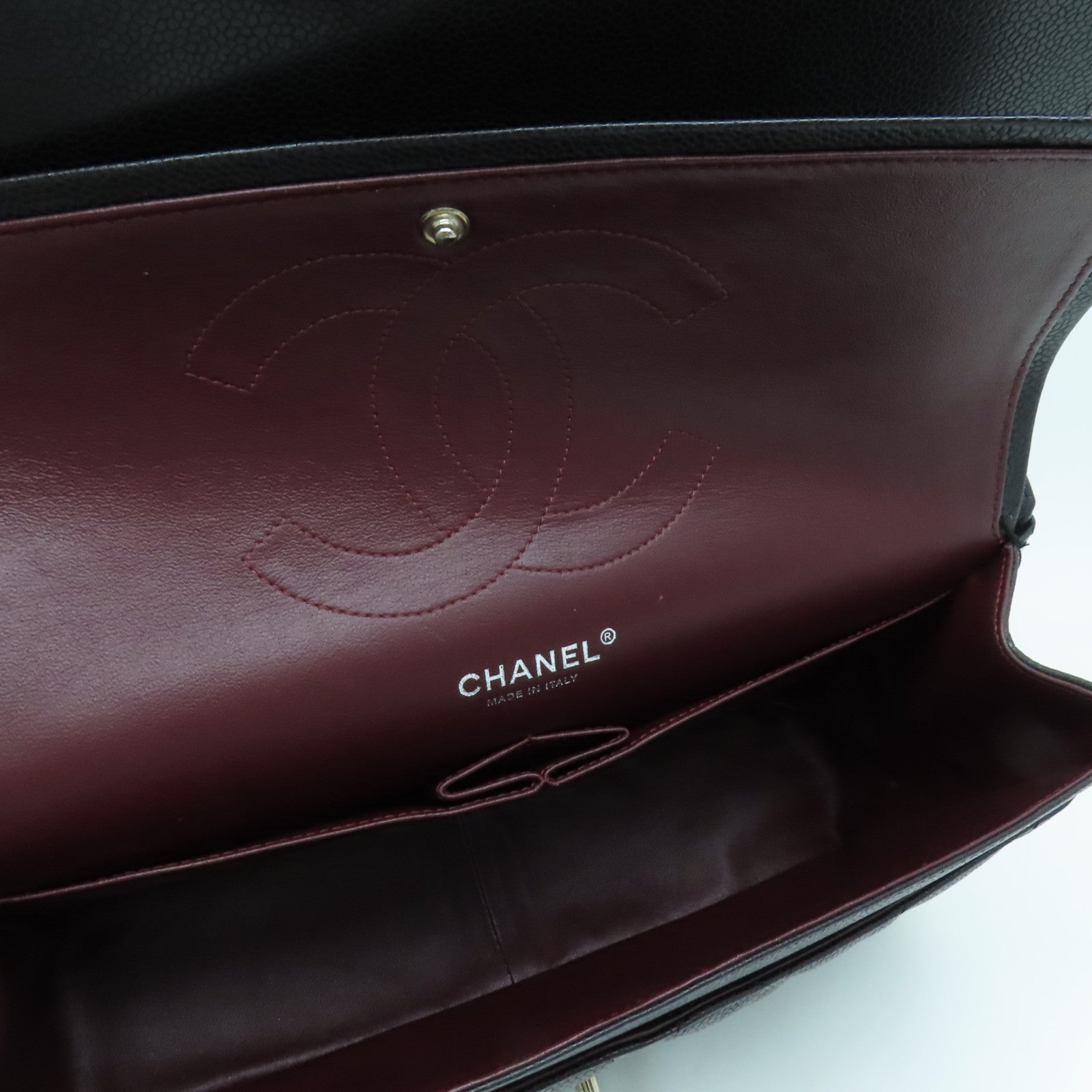 CHANEL 菱格Caviar皮革Classic Jumbo银扣肩背袋黑色