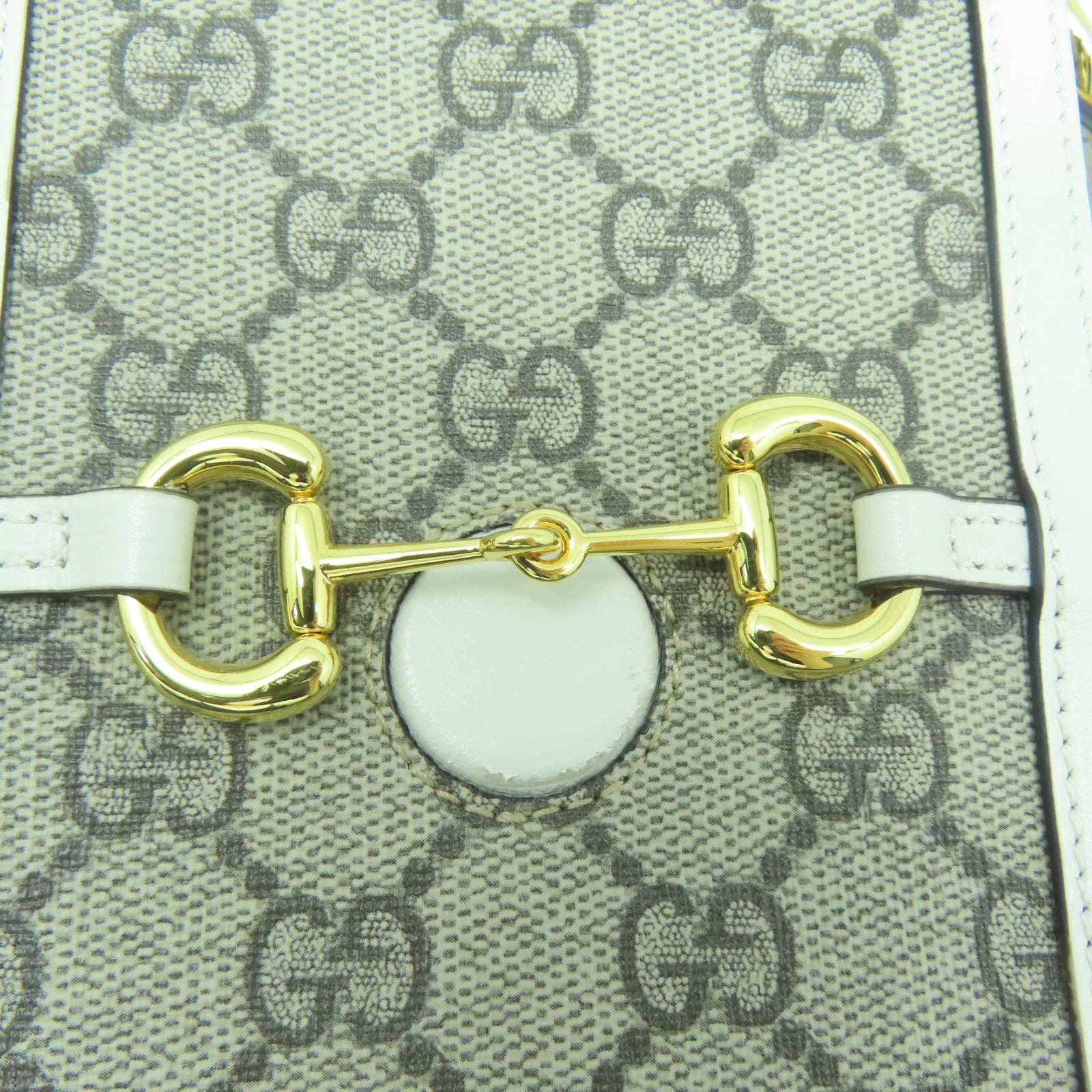 GUCCI 塗層帆布Gucci Horsebit 1955金扣肩背袋白色/啡色