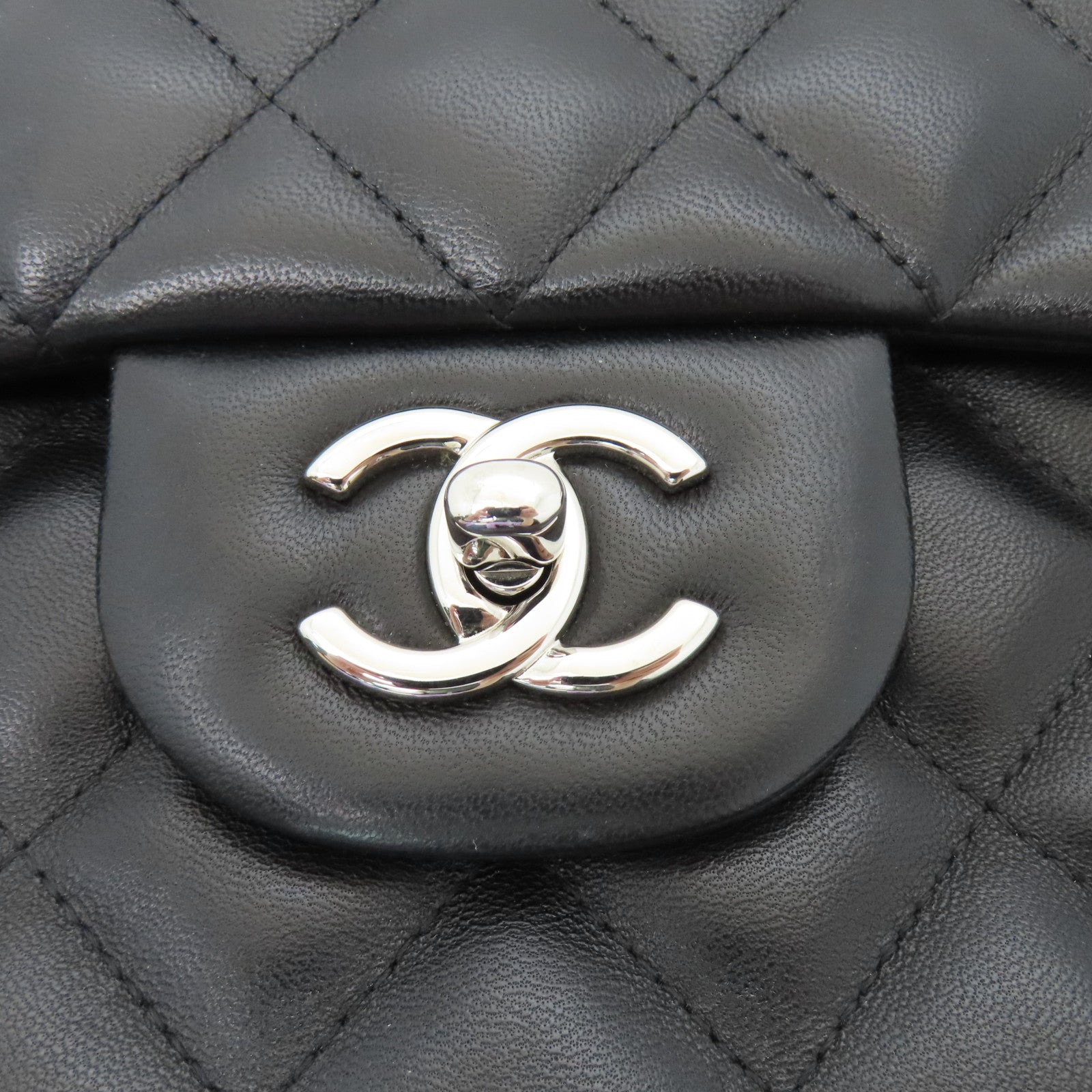 CHANEL 菱格羊皮皮革Jumbo銀扣鏈帶肩背袋黑色