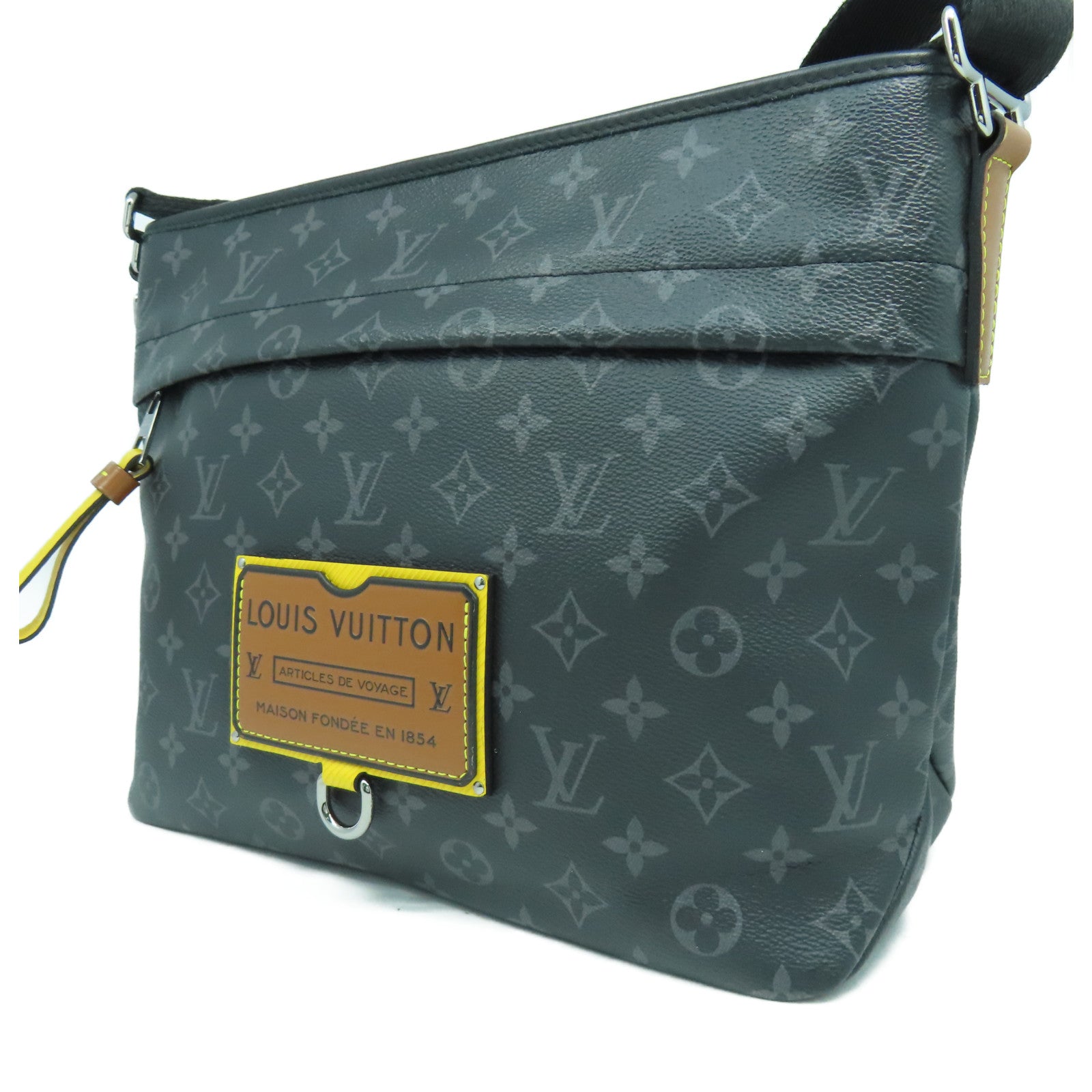LOUIS VUITTON Monogram Eclipse BESACE ZIPEE銀扣肩背袋黑色