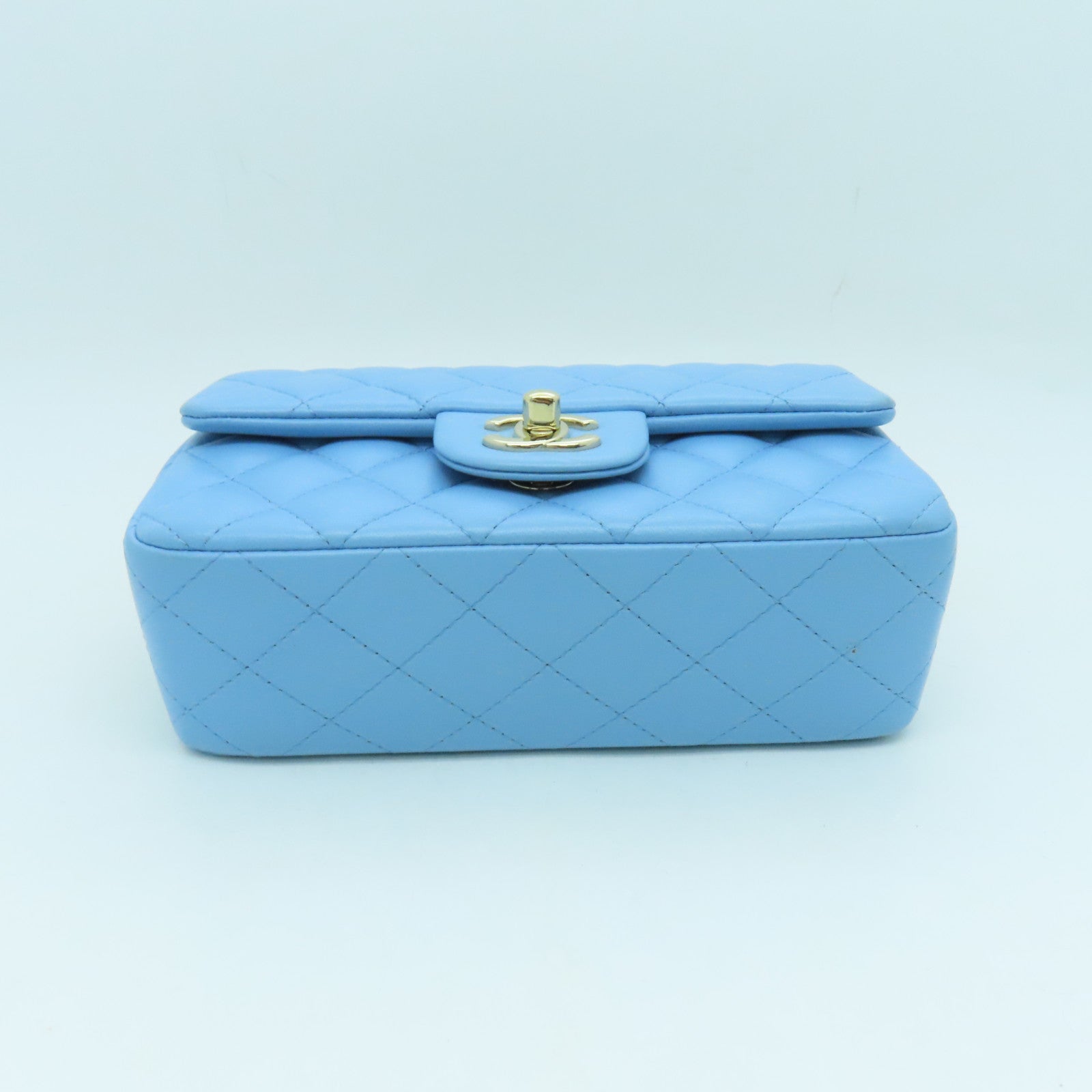 CHANEL 菱格羊皮皮革Classic Mini金扣肩背袋蓝色