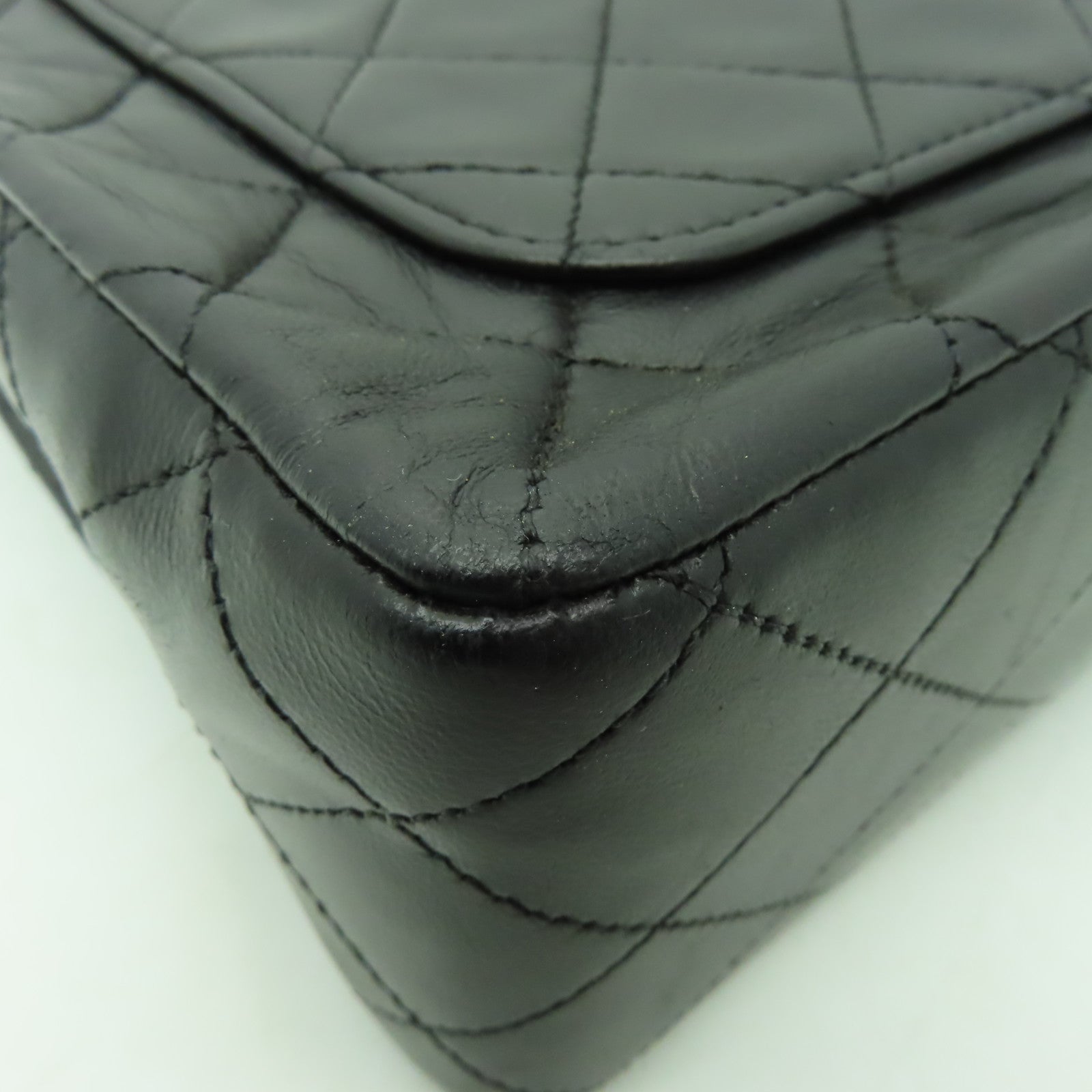 CHANEL 菱格羊皮皮革Vintage Shoulder金扣肩背袋黑色
