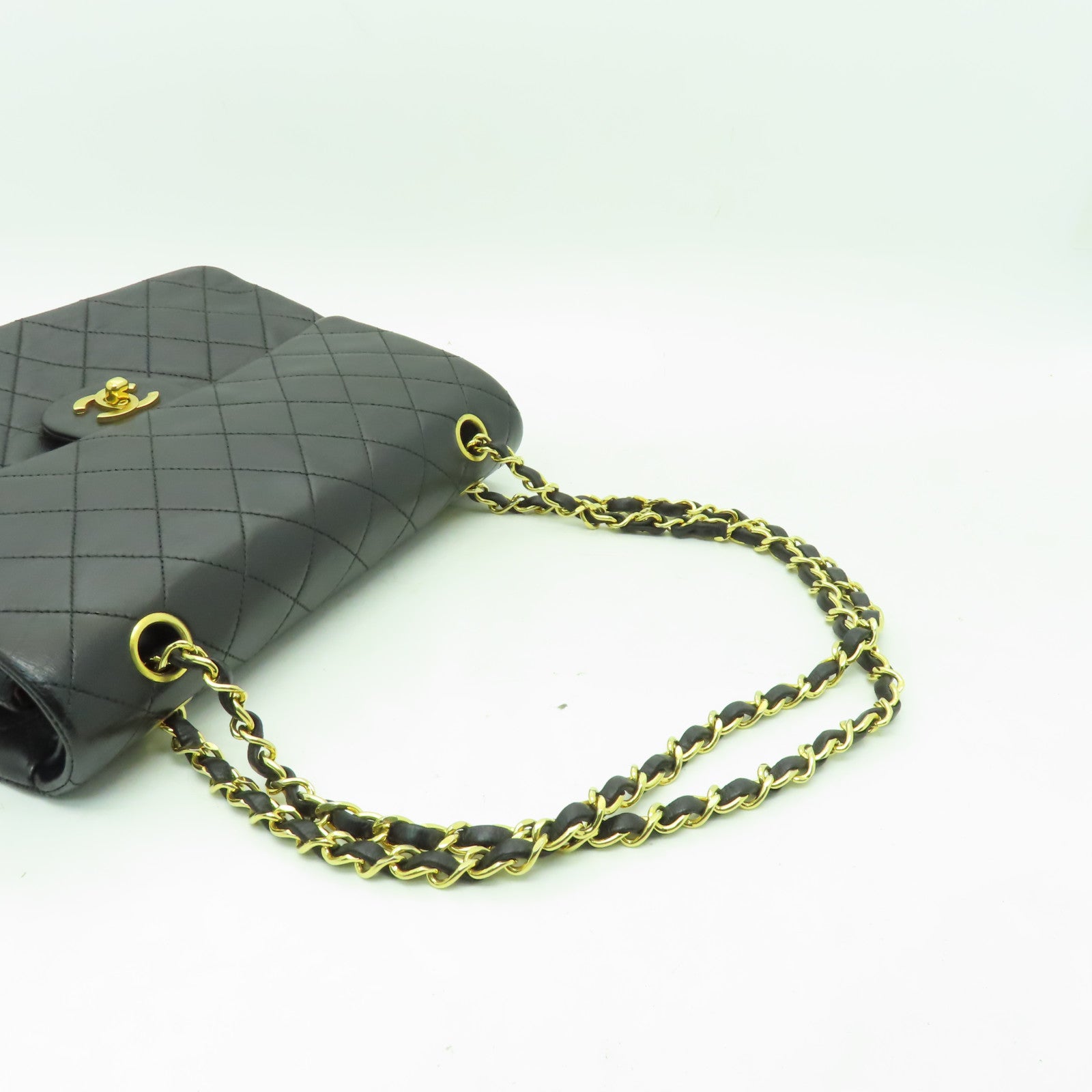 CHANEL 菱格羊皮皮革Vintage Shoulder金扣肩背袋黑色