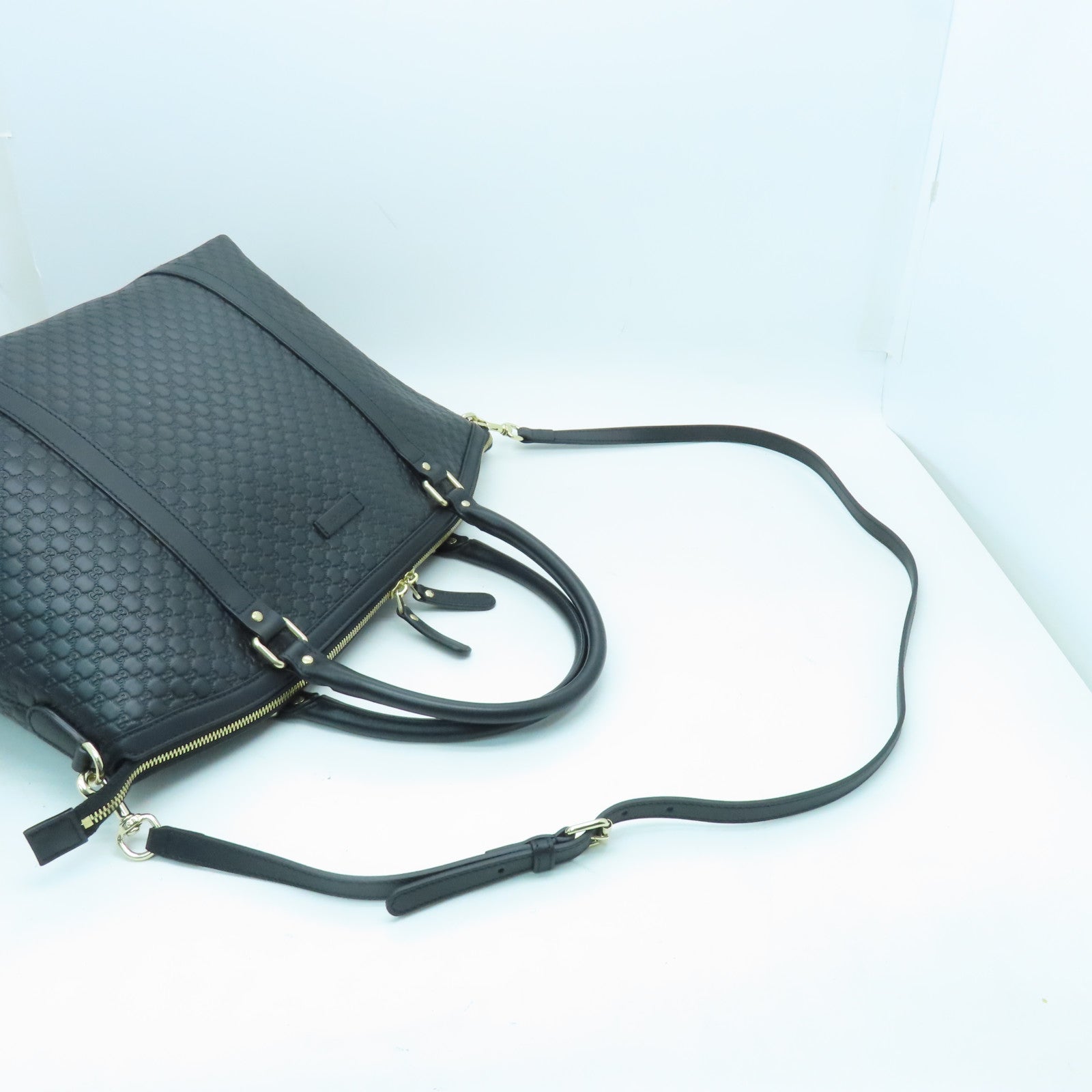 GUCCI Cowhide Leather Hand Bag Silver Buckle Hand Bag Black
