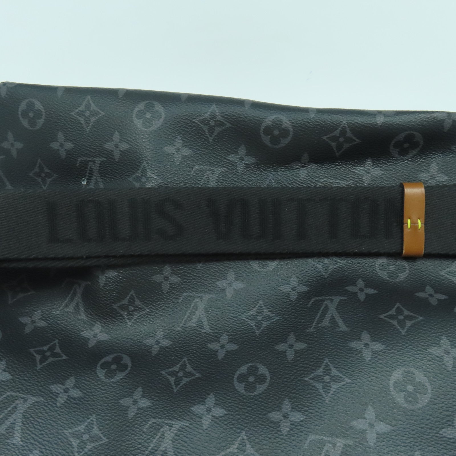 LOUIS VUITTON Monogram Eclipse BESACE ZIPEE銀扣肩背袋黑色